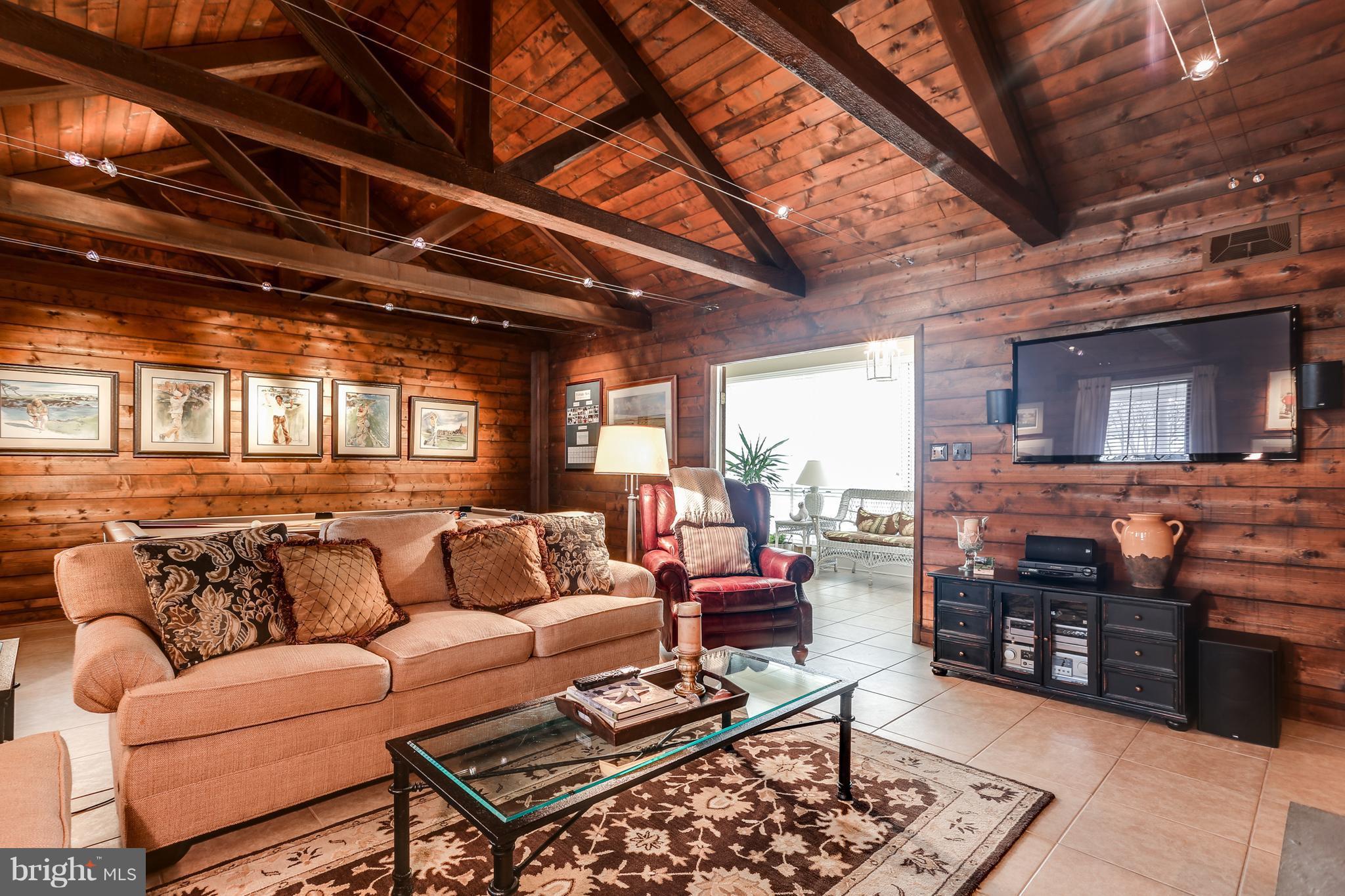 POINT FIELD LANDING - Residential