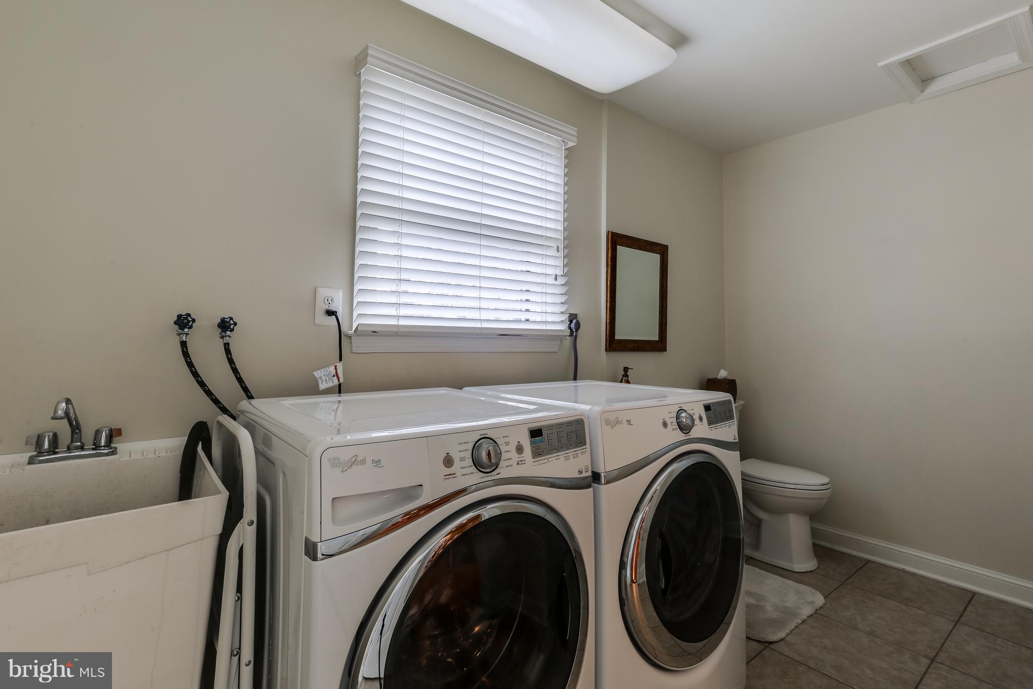 POINT FIELD LANDING - Residential