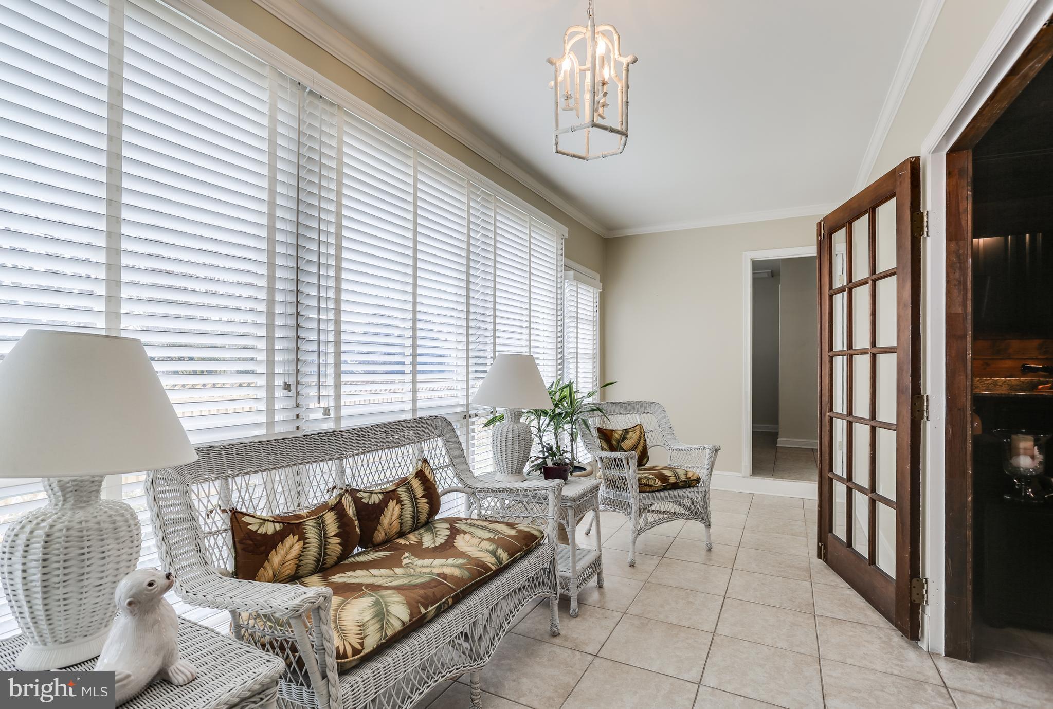 POINT FIELD LANDING - Residential