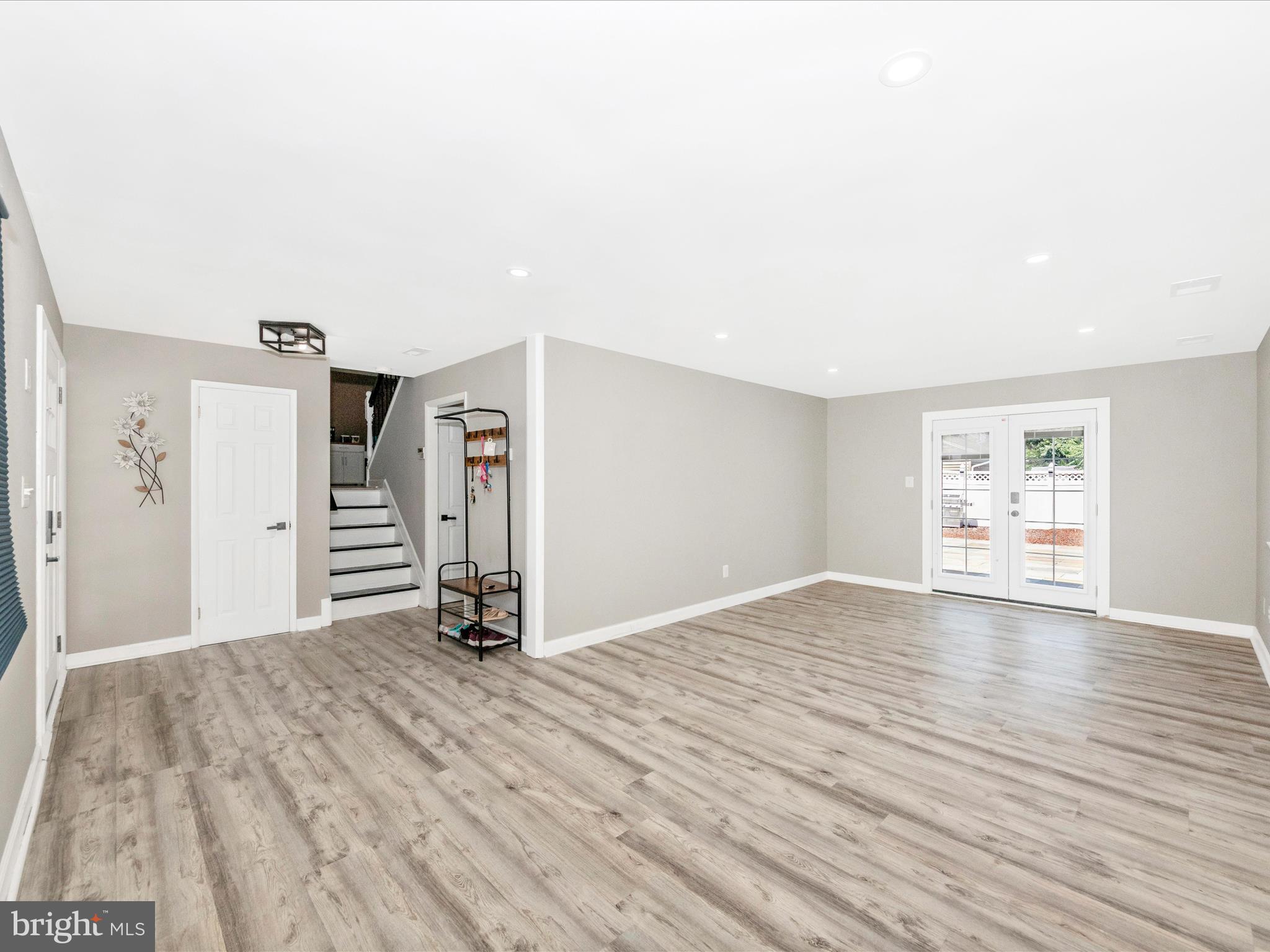 517 JOY CIRCLE