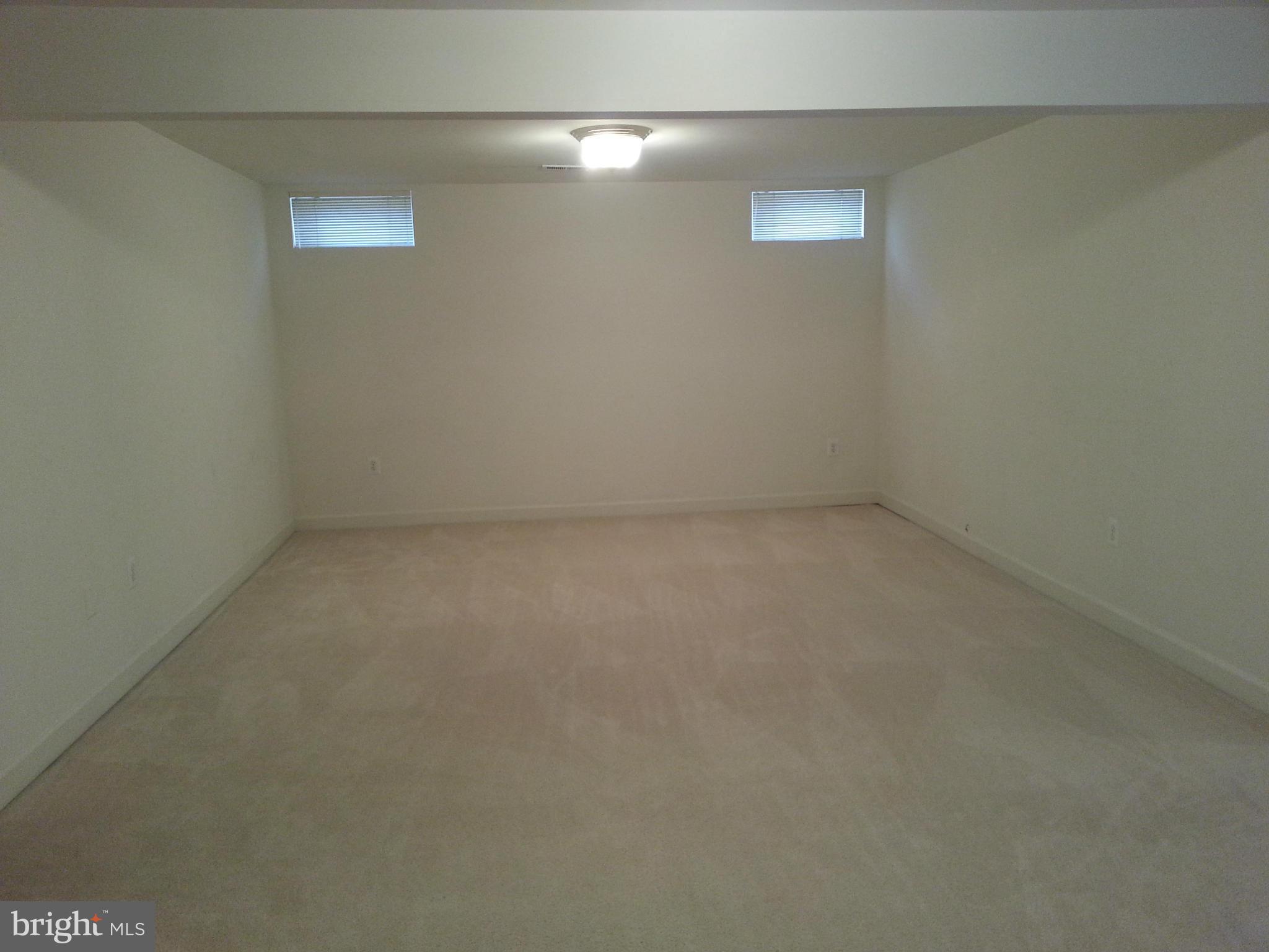 WILLOW PONDS - Residential