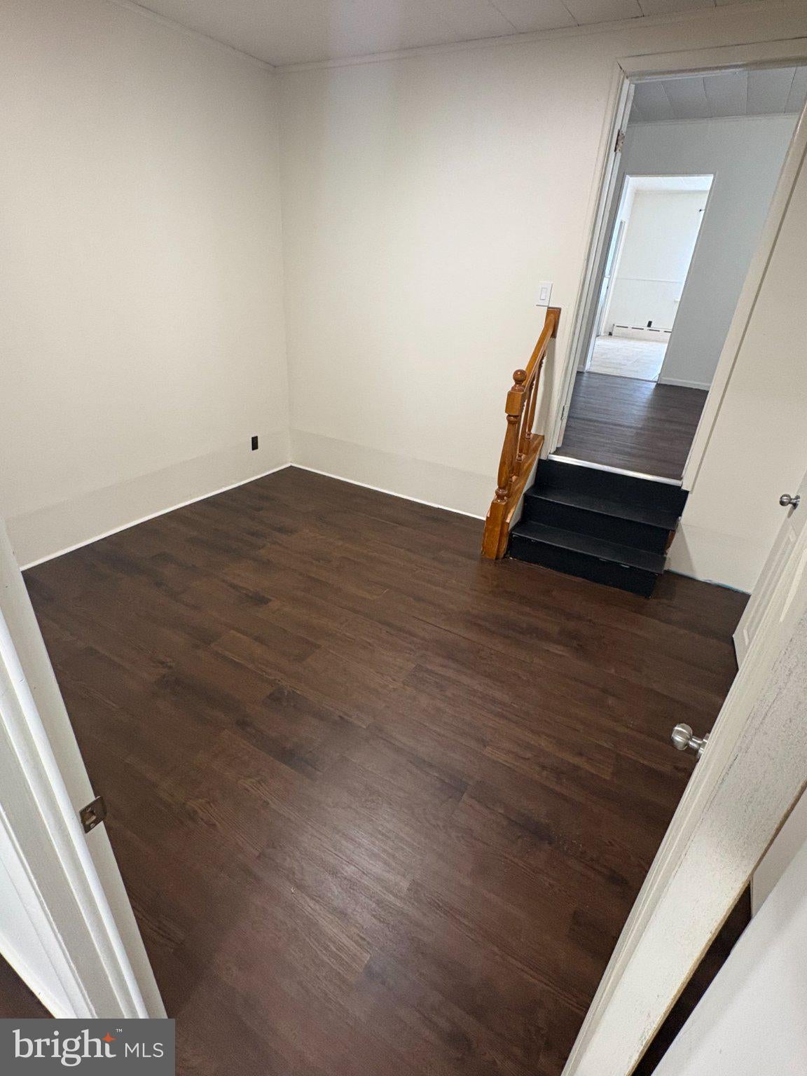 407 HUDSON STREET UNIT 1
