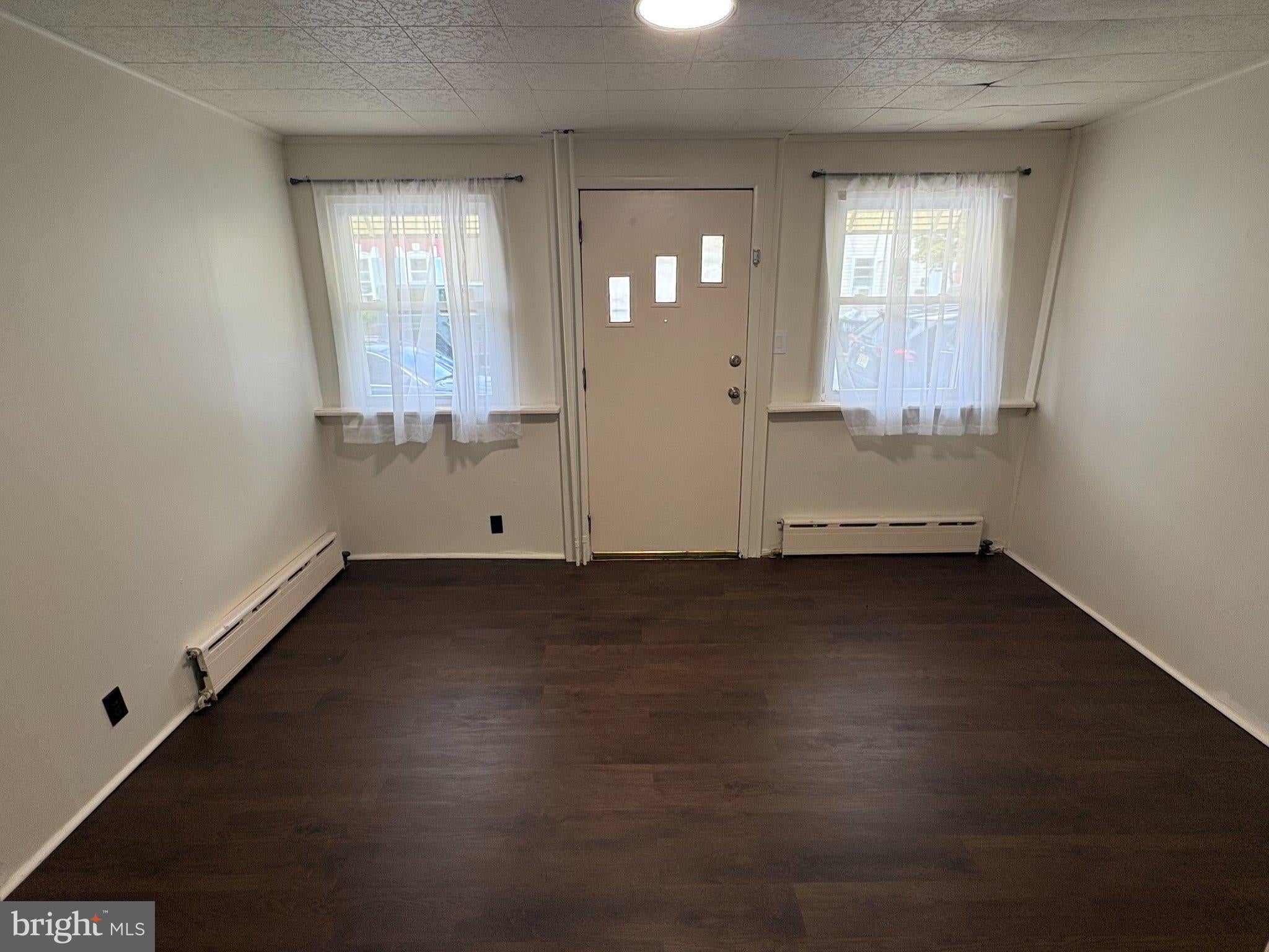 407 HUDSON STREET UNIT 1