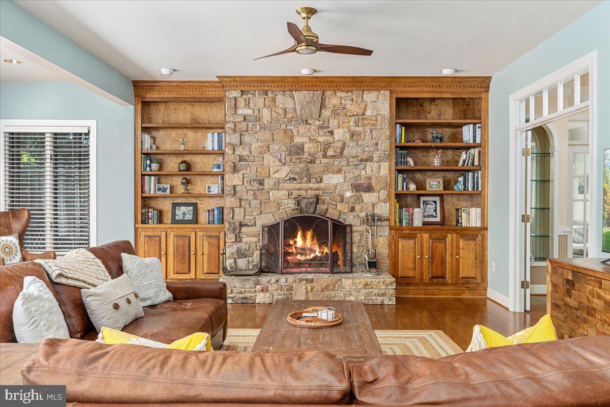 6595 CHESAPEAKE PLACE