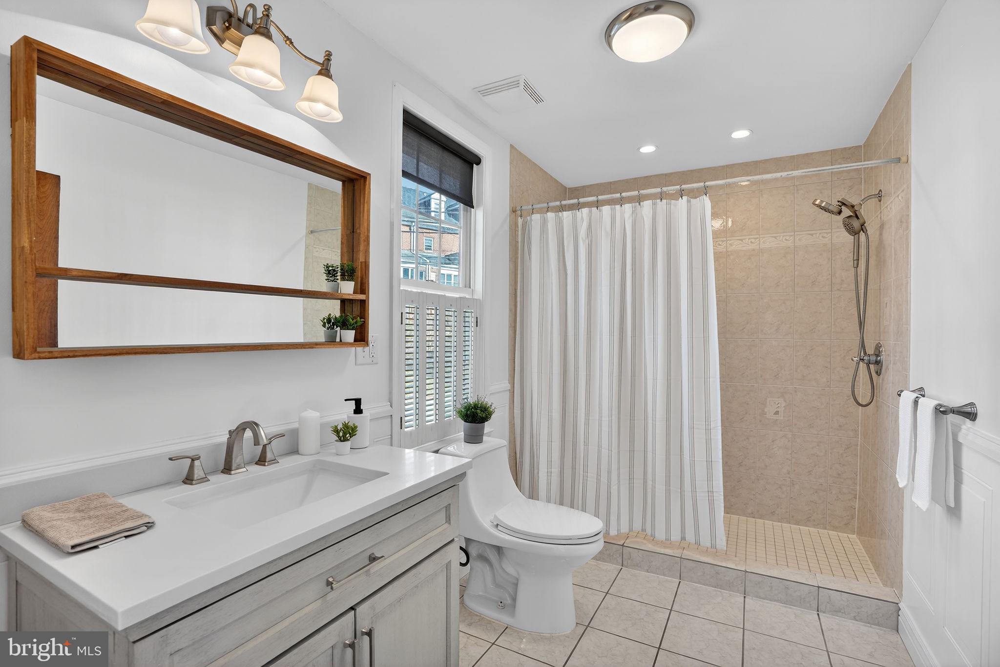 HOES HEIGHTS - Residential