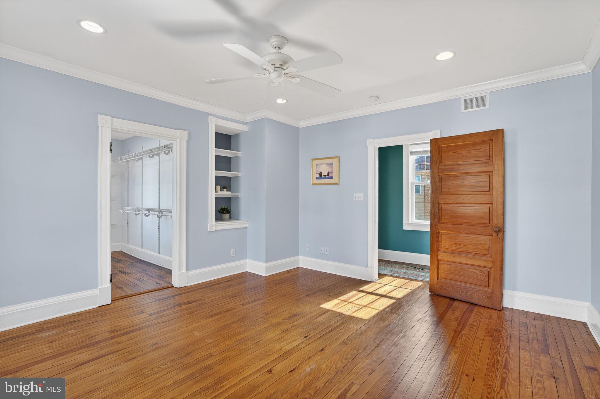 HOES HEIGHTS - Residential