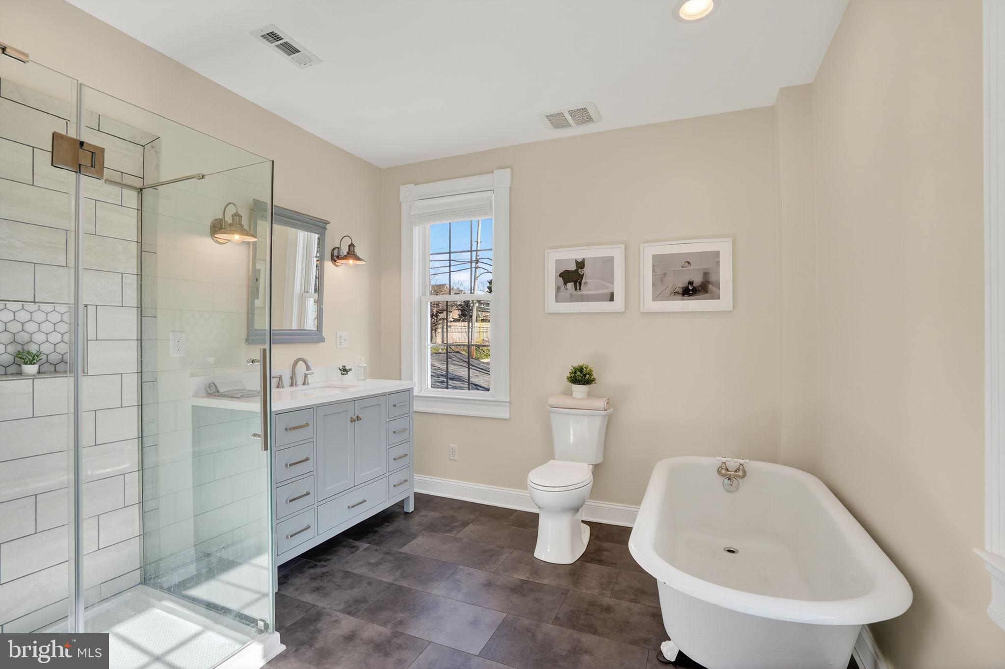 HOES HEIGHTS - Residential