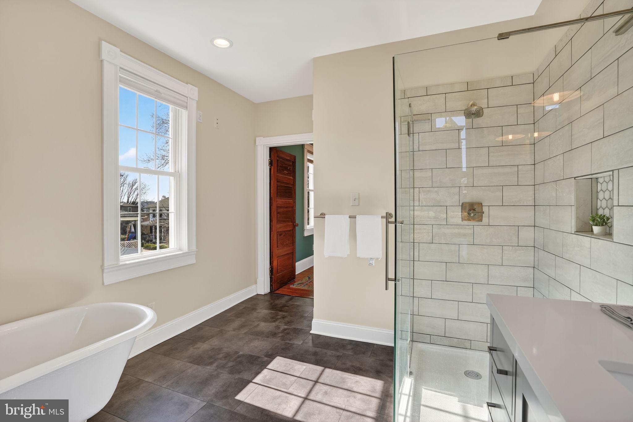 HOES HEIGHTS - Residential