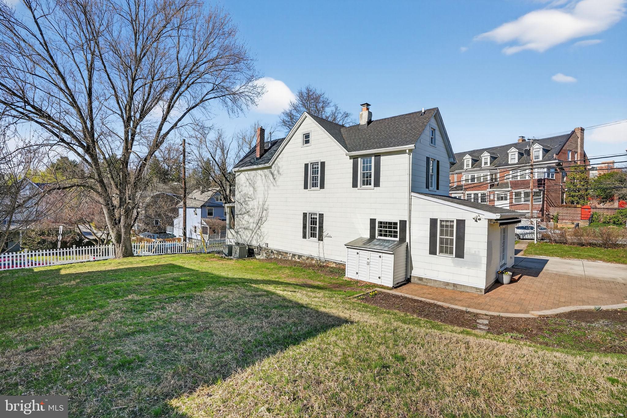 HOES HEIGHTS - Residential