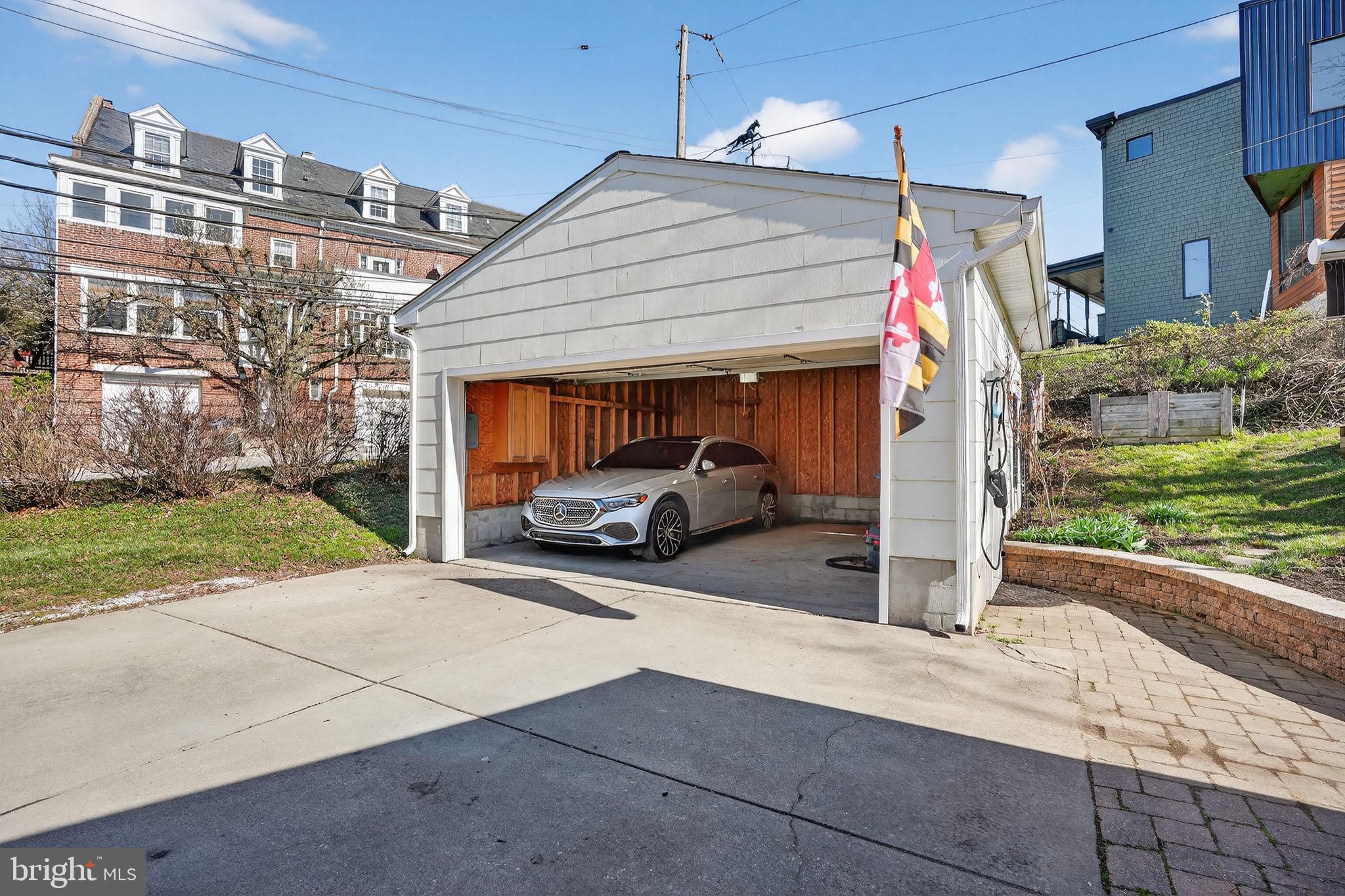 HOES HEIGHTS - Residential