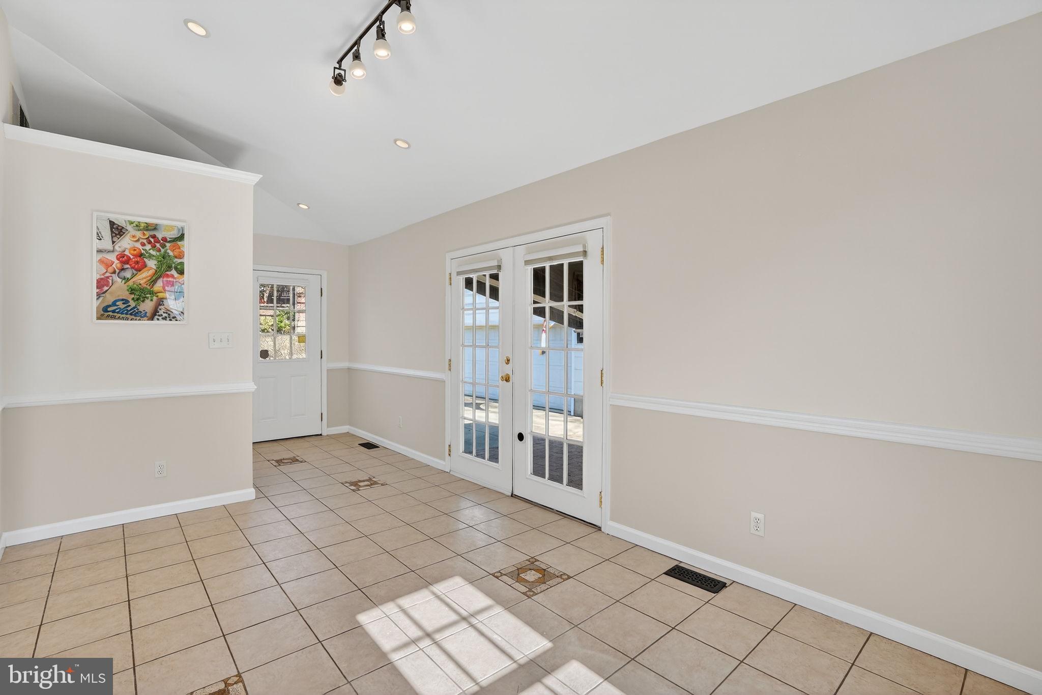 1007 ROLAND HEIGHTS AVENUE