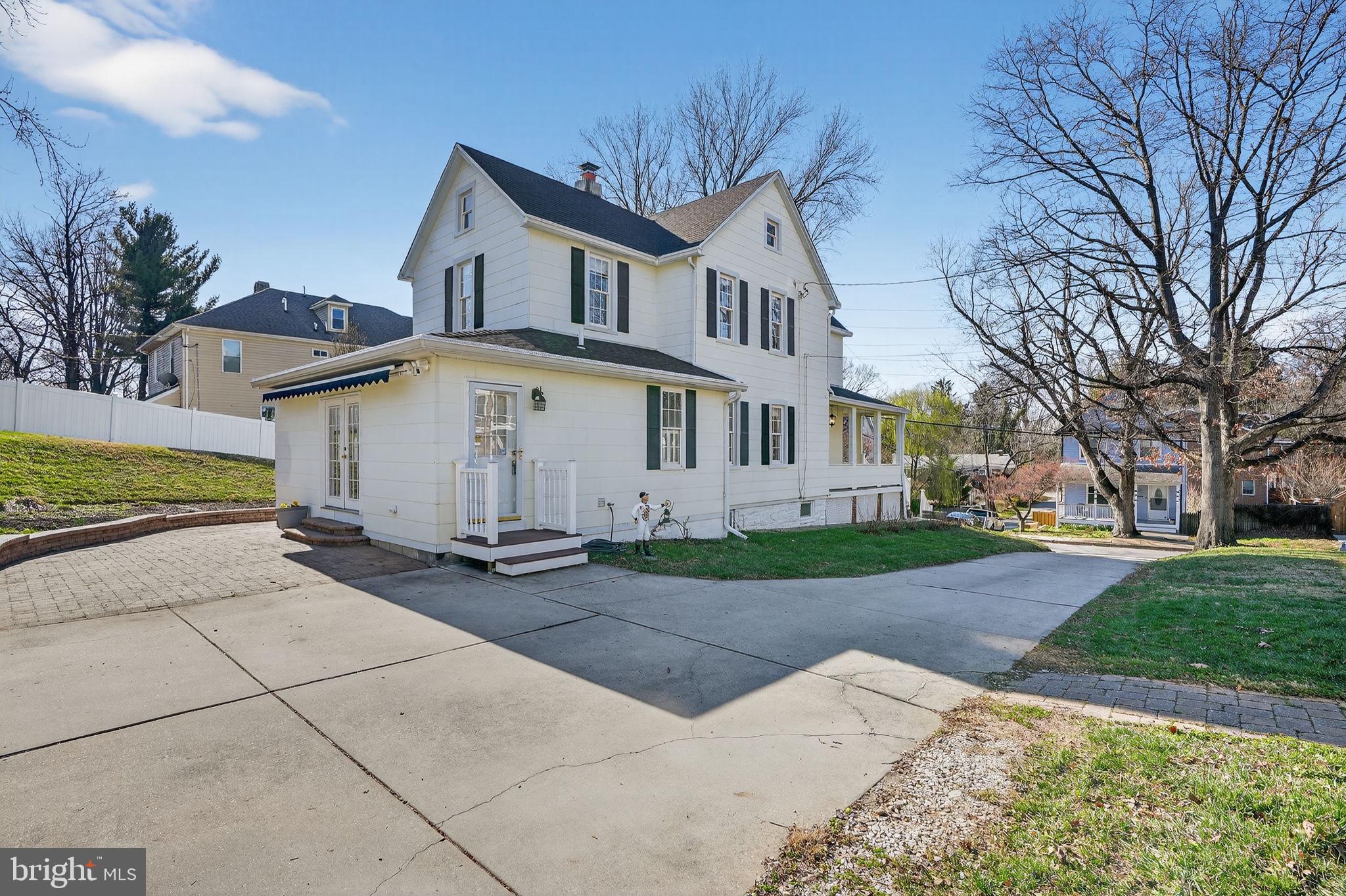 HOES HEIGHTS - Residential