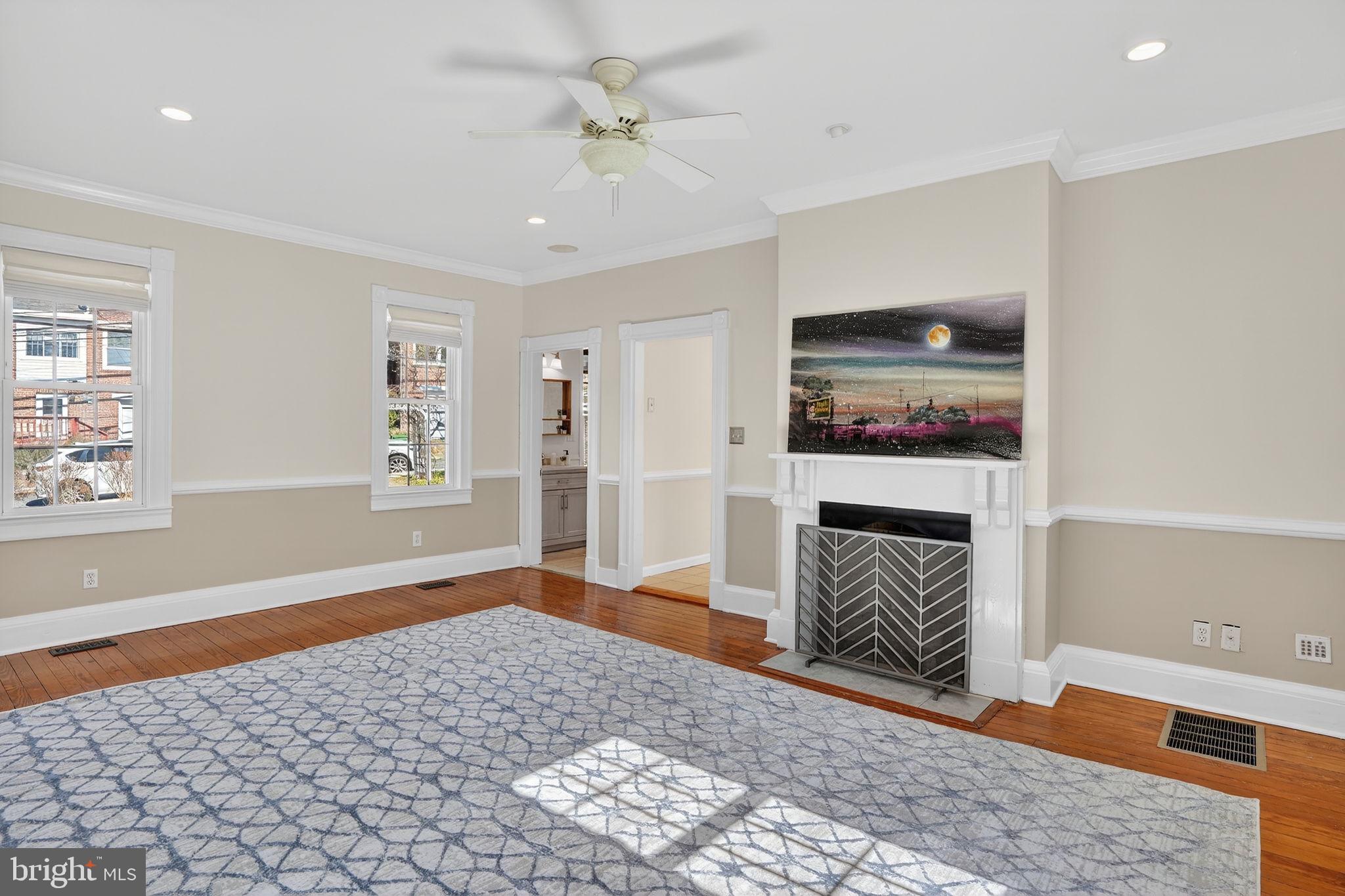 HOES HEIGHTS - Residential