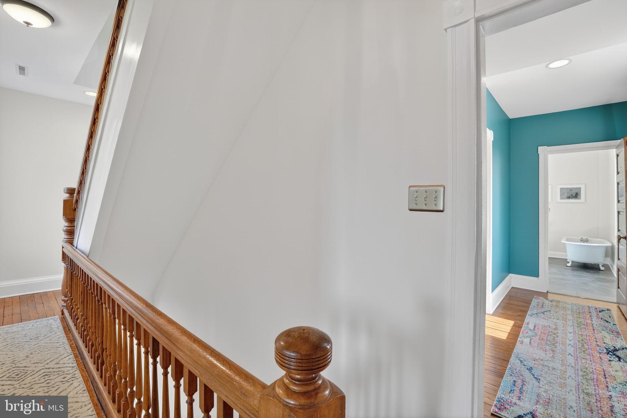 HOES HEIGHTS - Residential