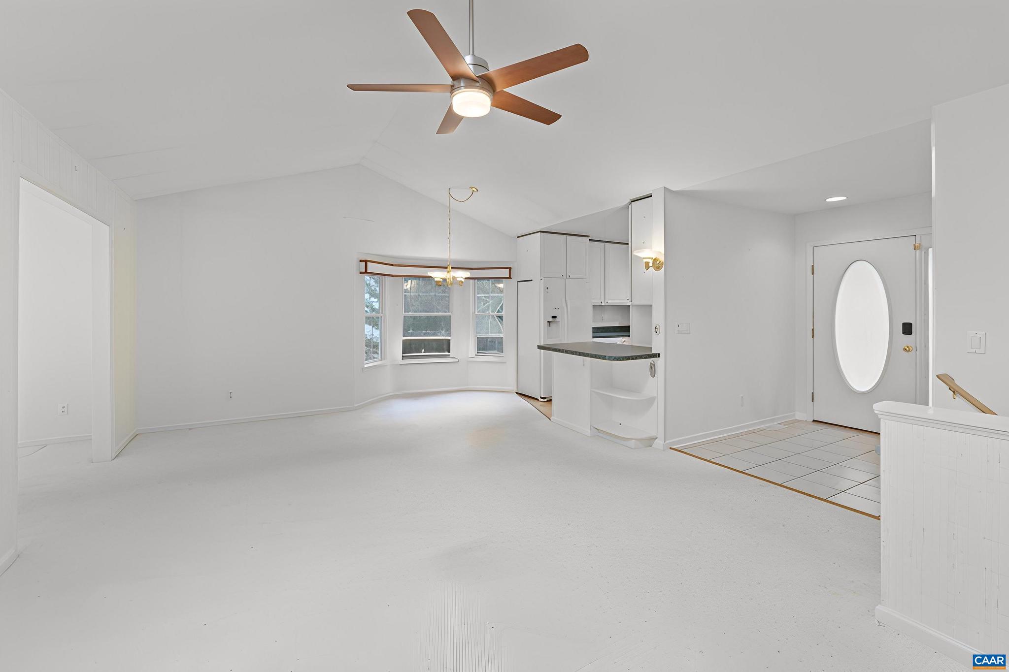 LAKE MONTICELLO - Residential