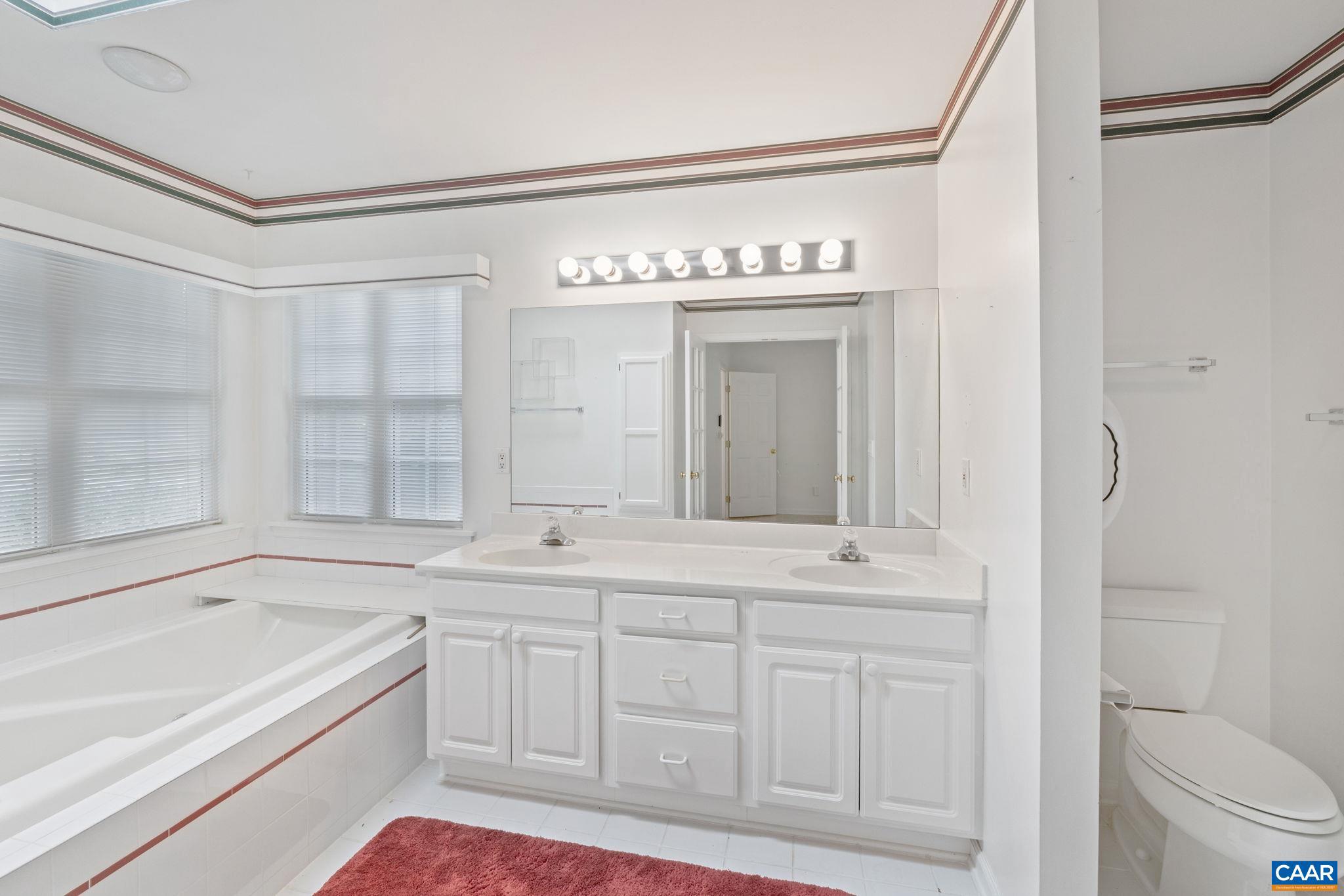 LAKE MONTICELLO - Residential