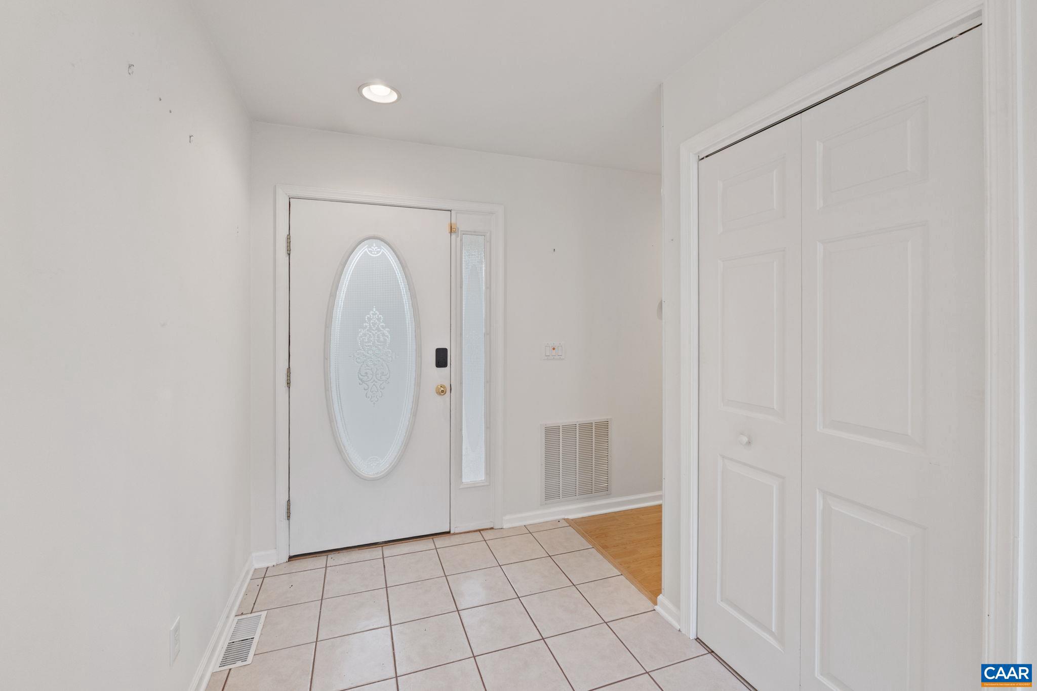 LAKE MONTICELLO - Residential