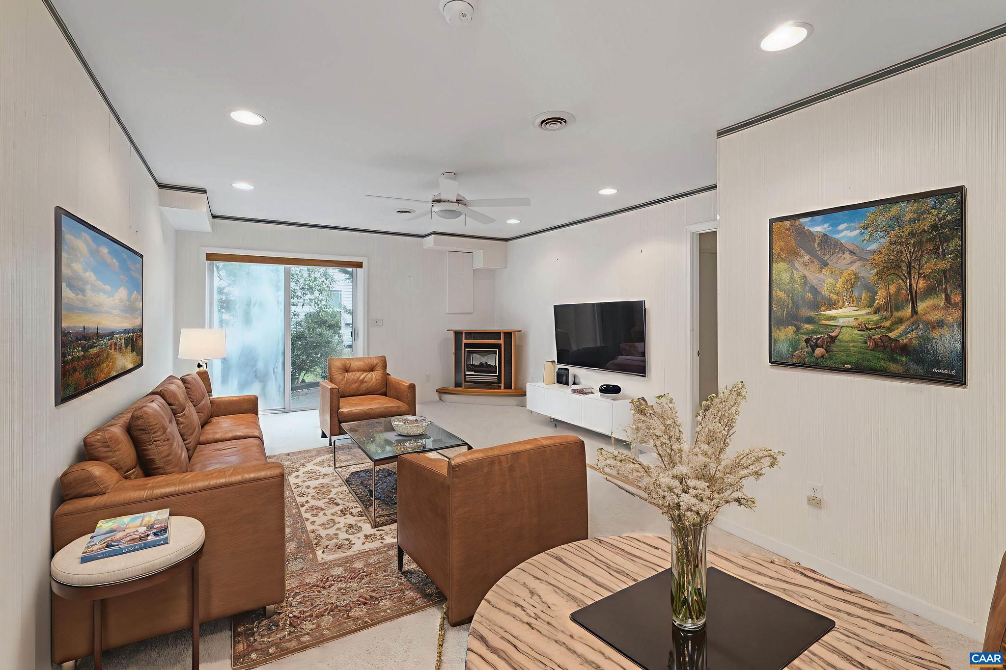 LAKE MONTICELLO - Residential