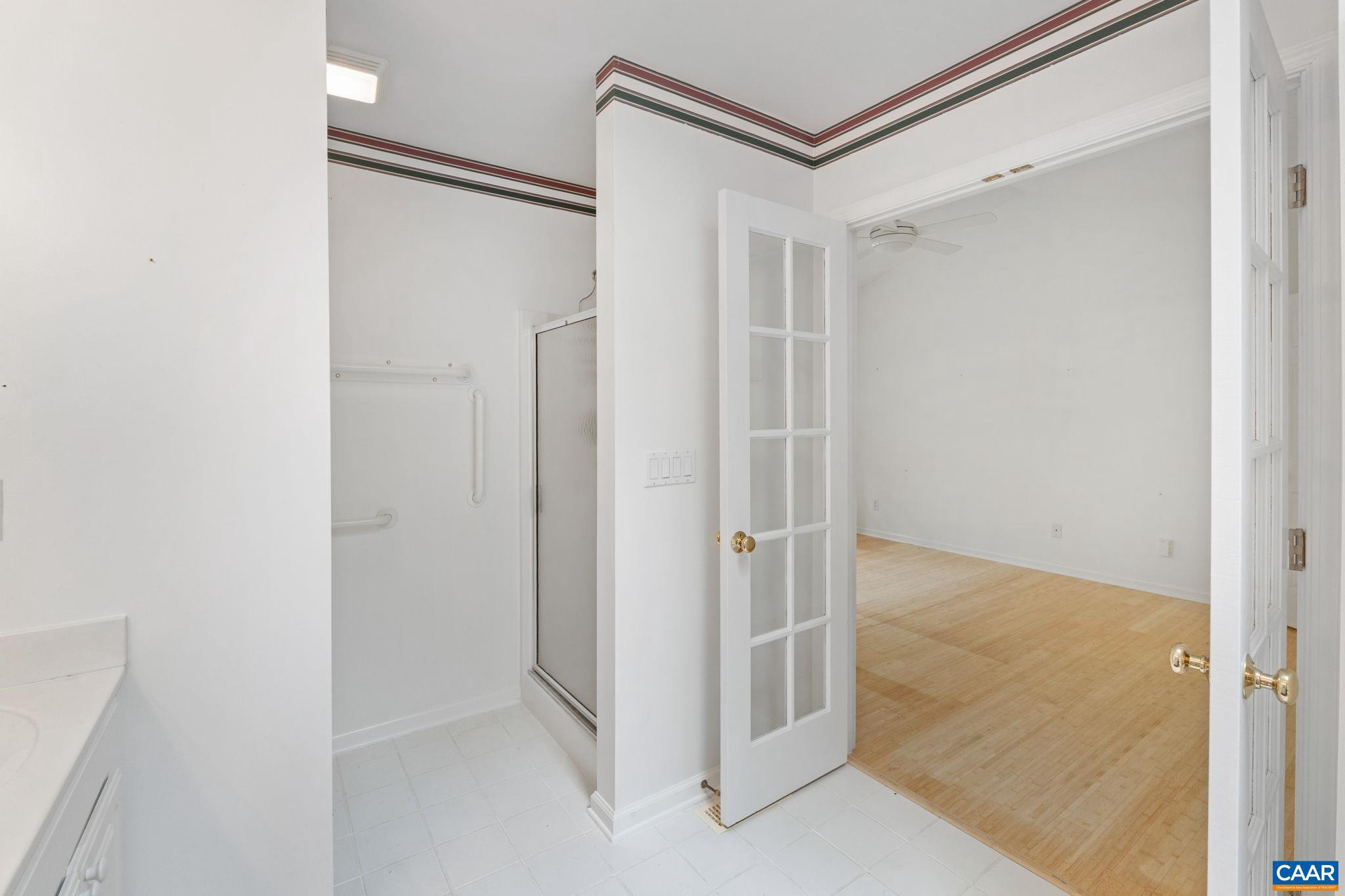 LAKE MONTICELLO - Residential