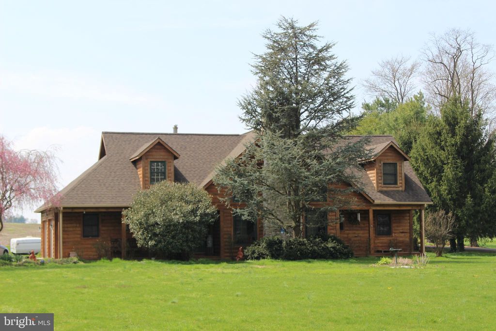 Photo of 1814 MANSION LN, MOUNT JOY, PA 17552 (MLS # PALA2033796)