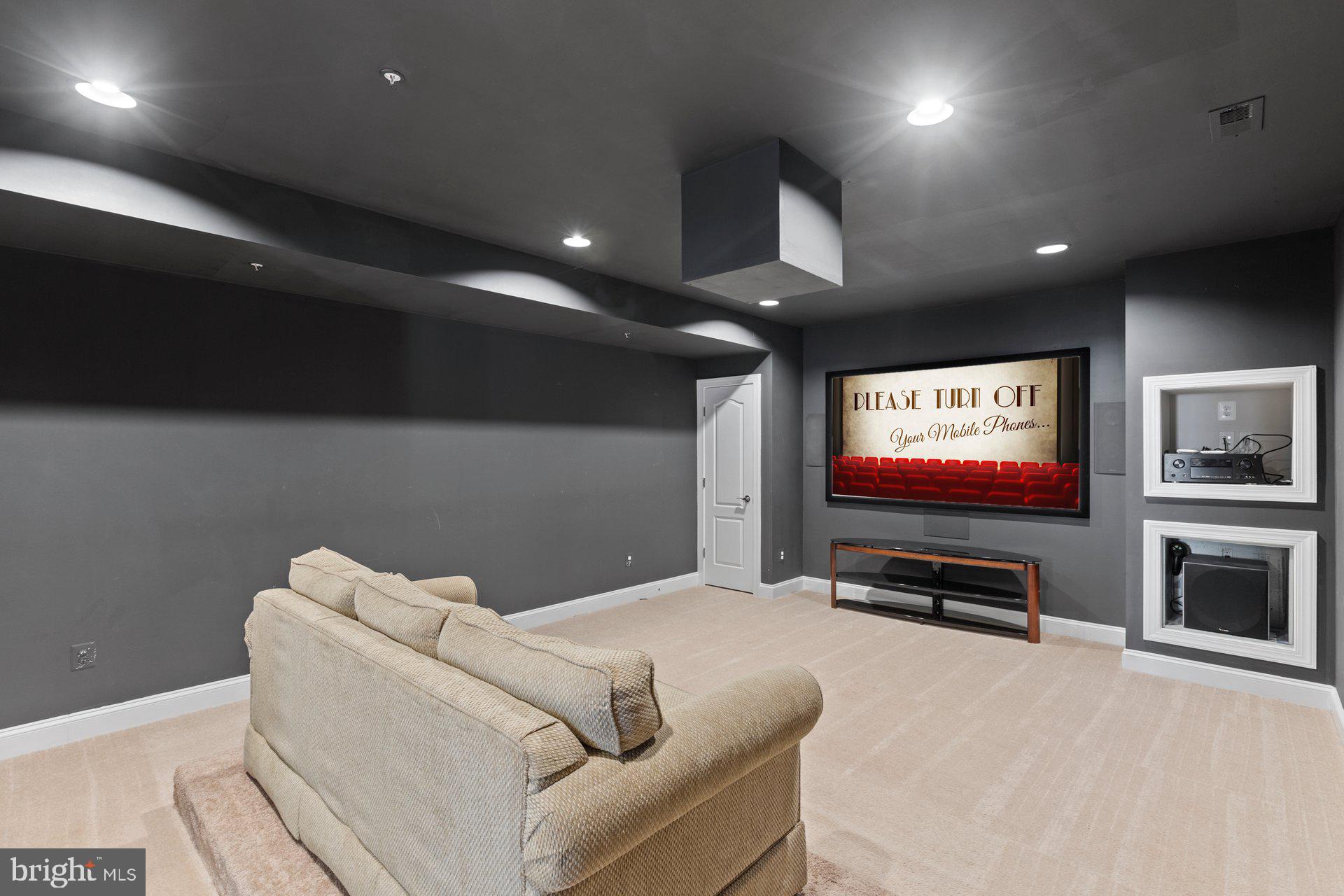 BROAD CREEK - Residential