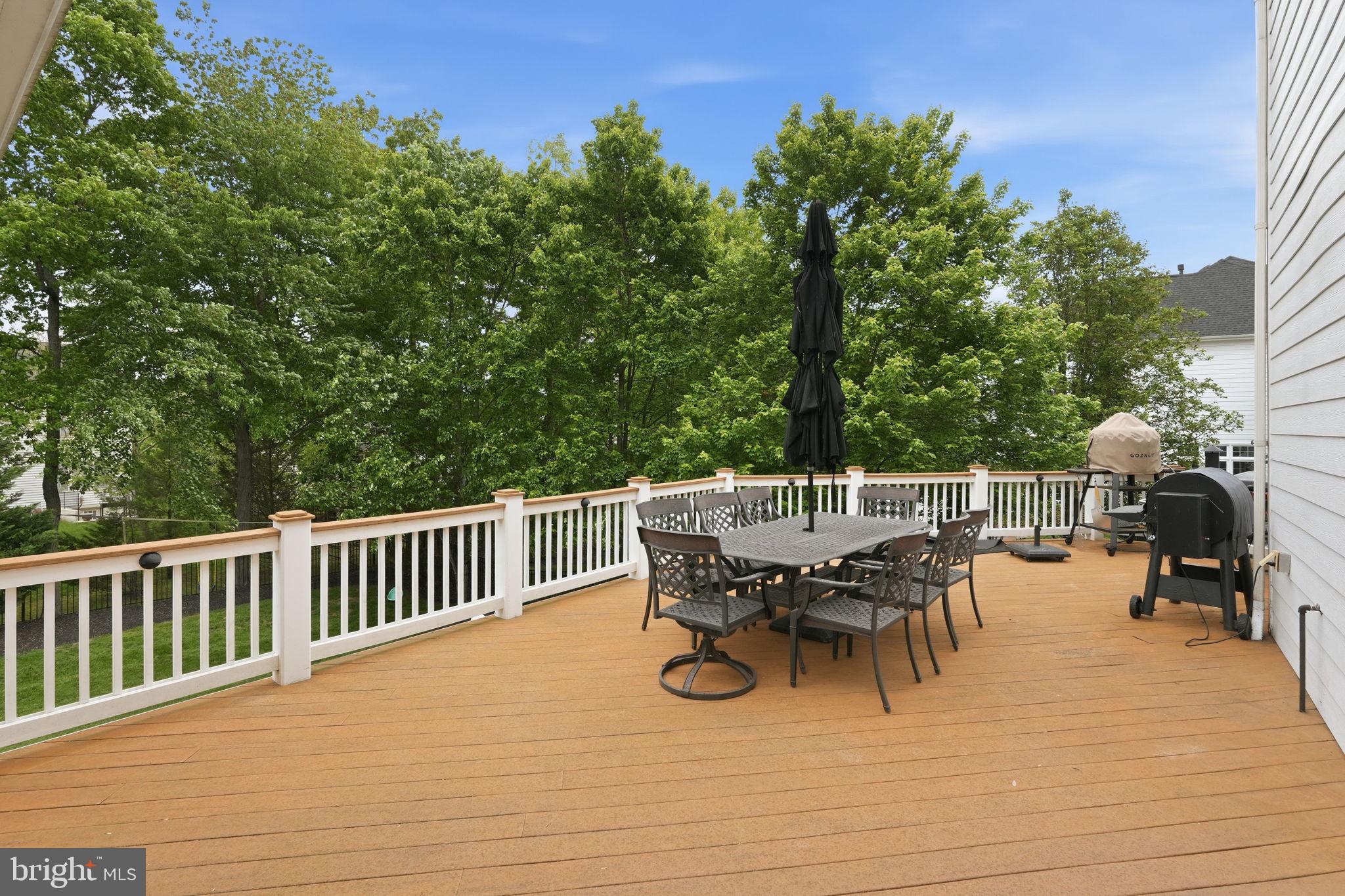 LANSDOWNE ON THE POTOMAC - Residential