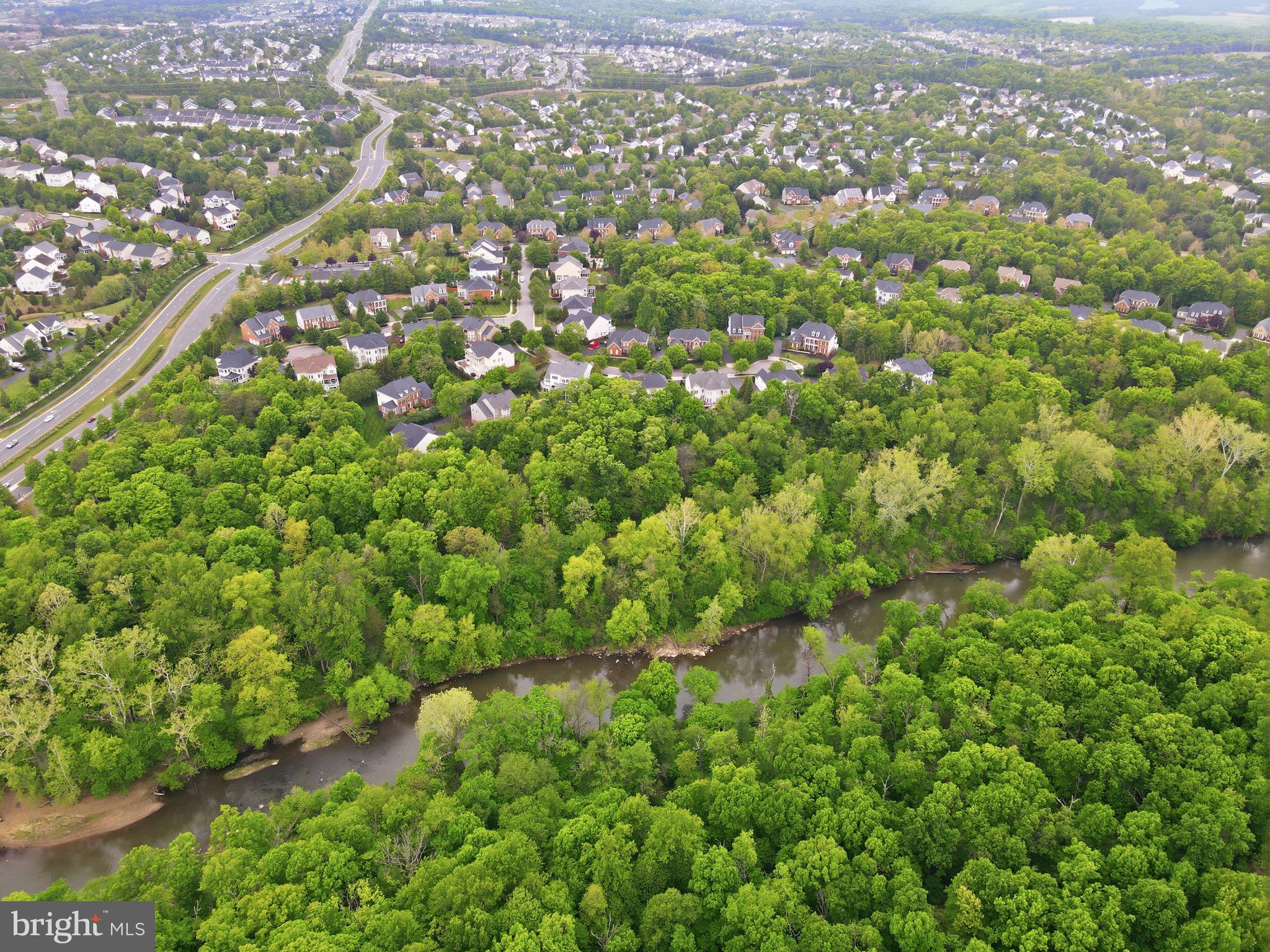 LANSDOWNE ON THE POTOMAC - Residential