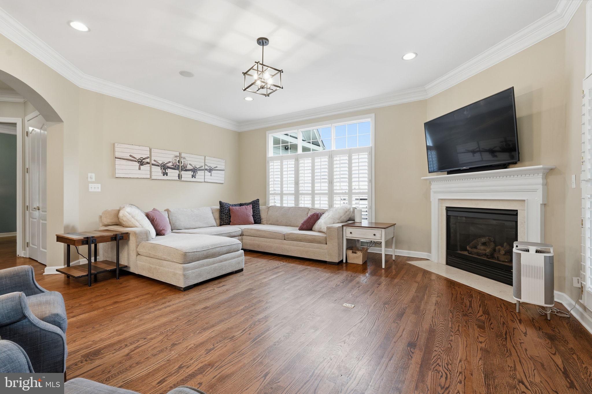 LANSDOWNE ON THE POTOMAC - Residential