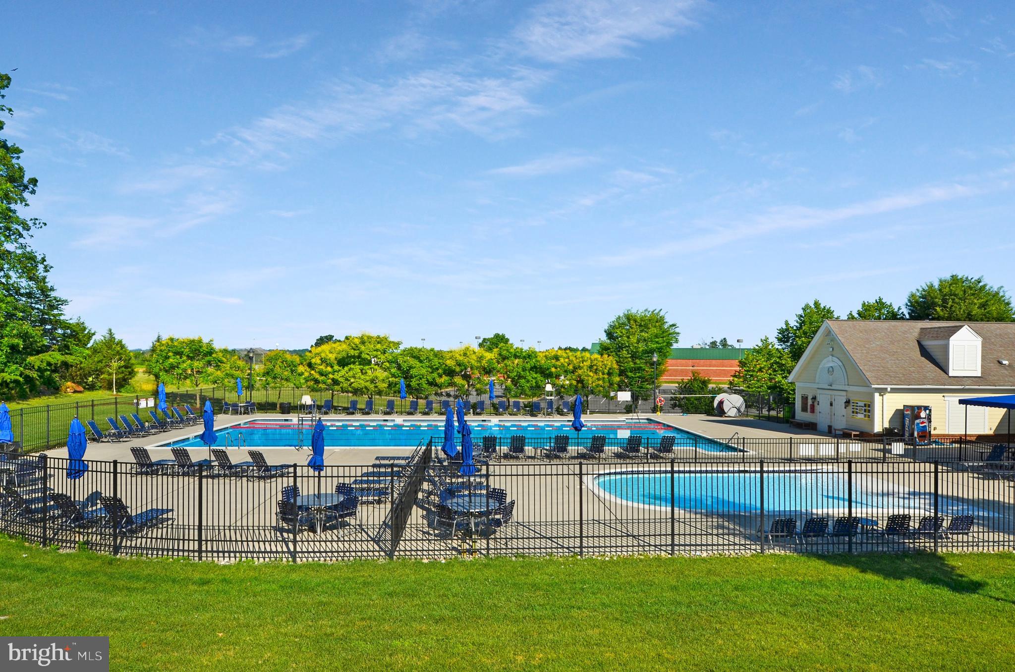 LANSDOWNE ON THE POTOMAC - Residential