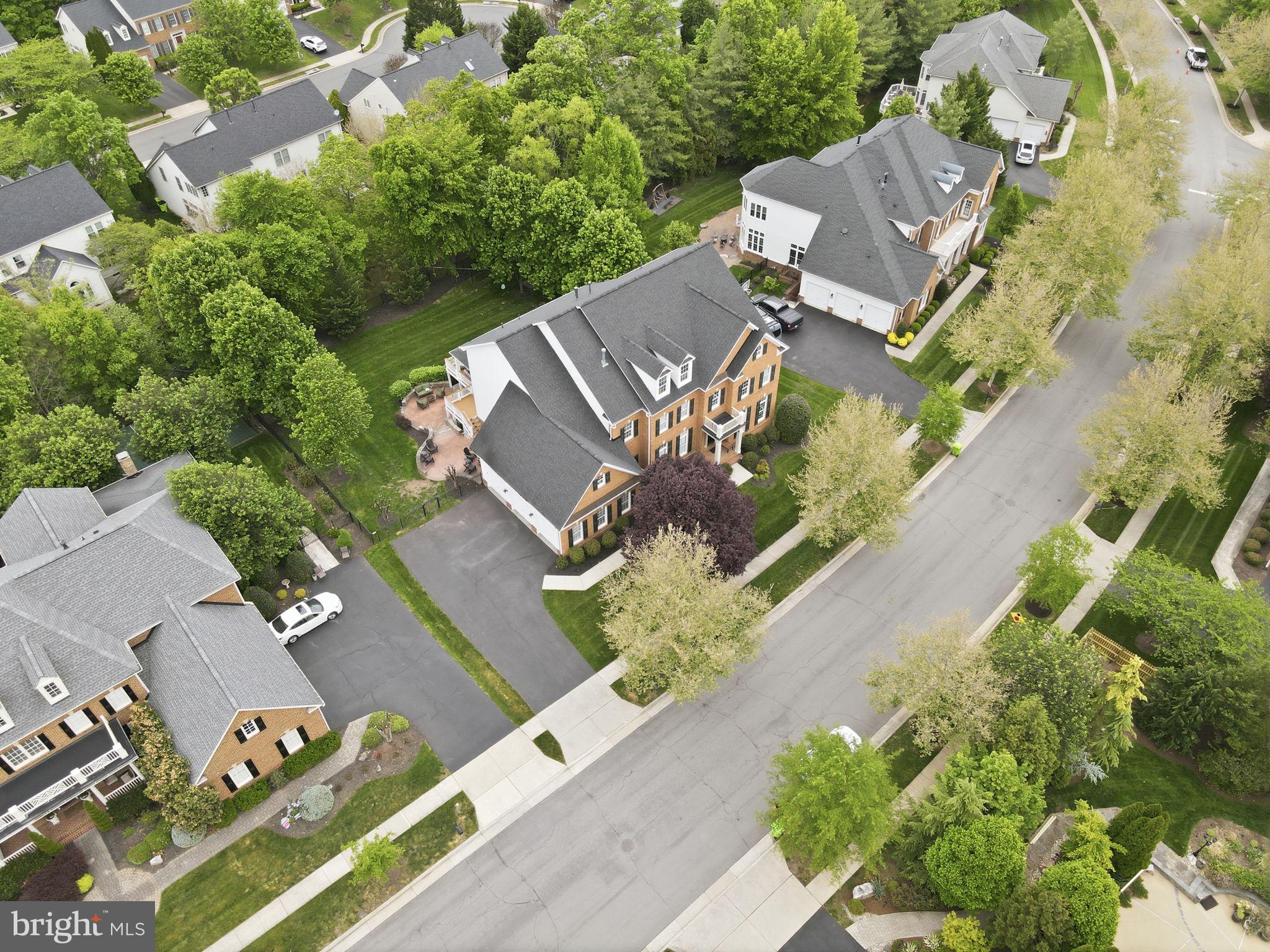 LANSDOWNE ON THE POTOMAC - Residential