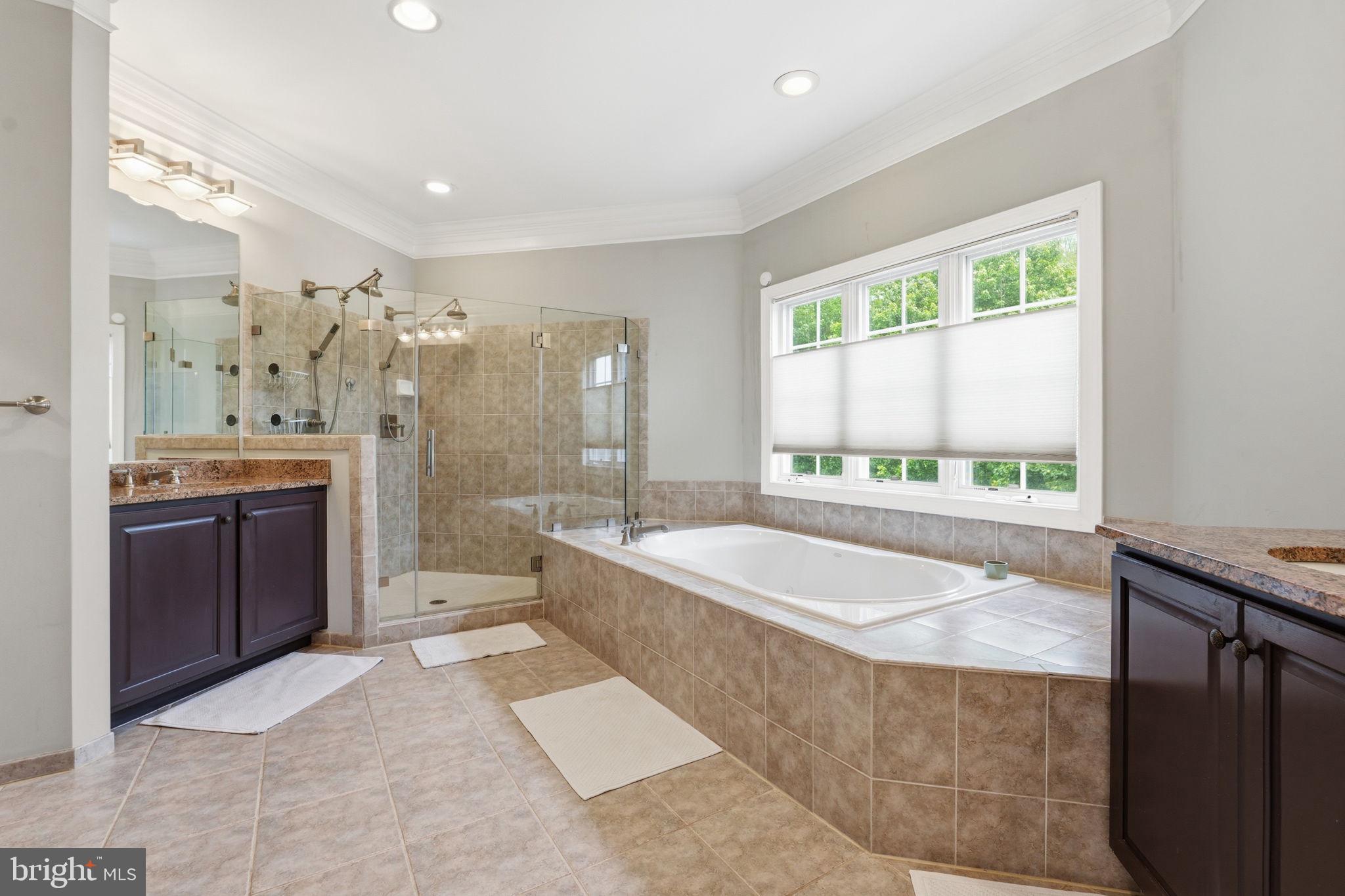 LANSDOWNE ON THE POTOMAC - Residential