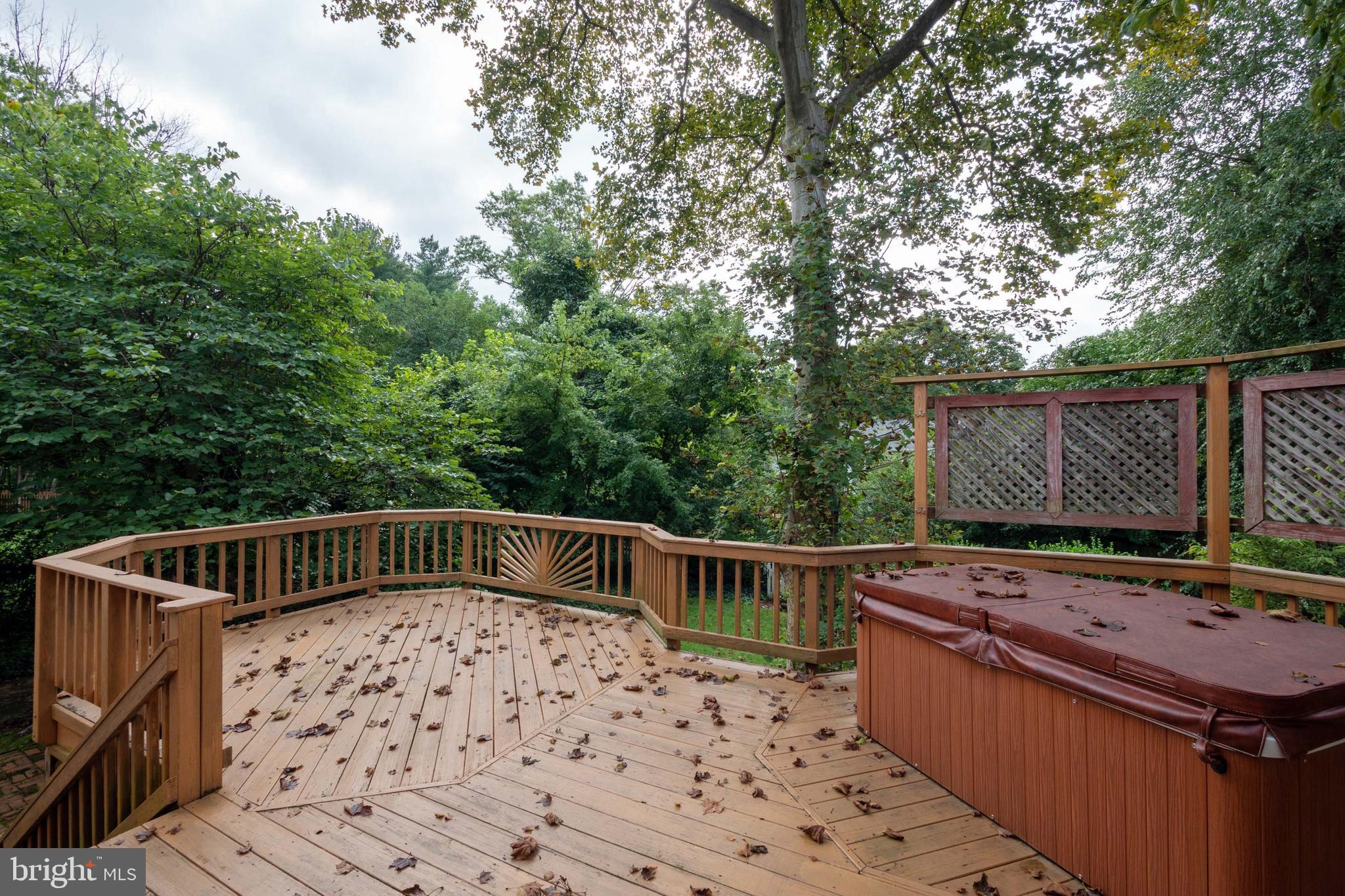 HAYFIELD FARM - Residential