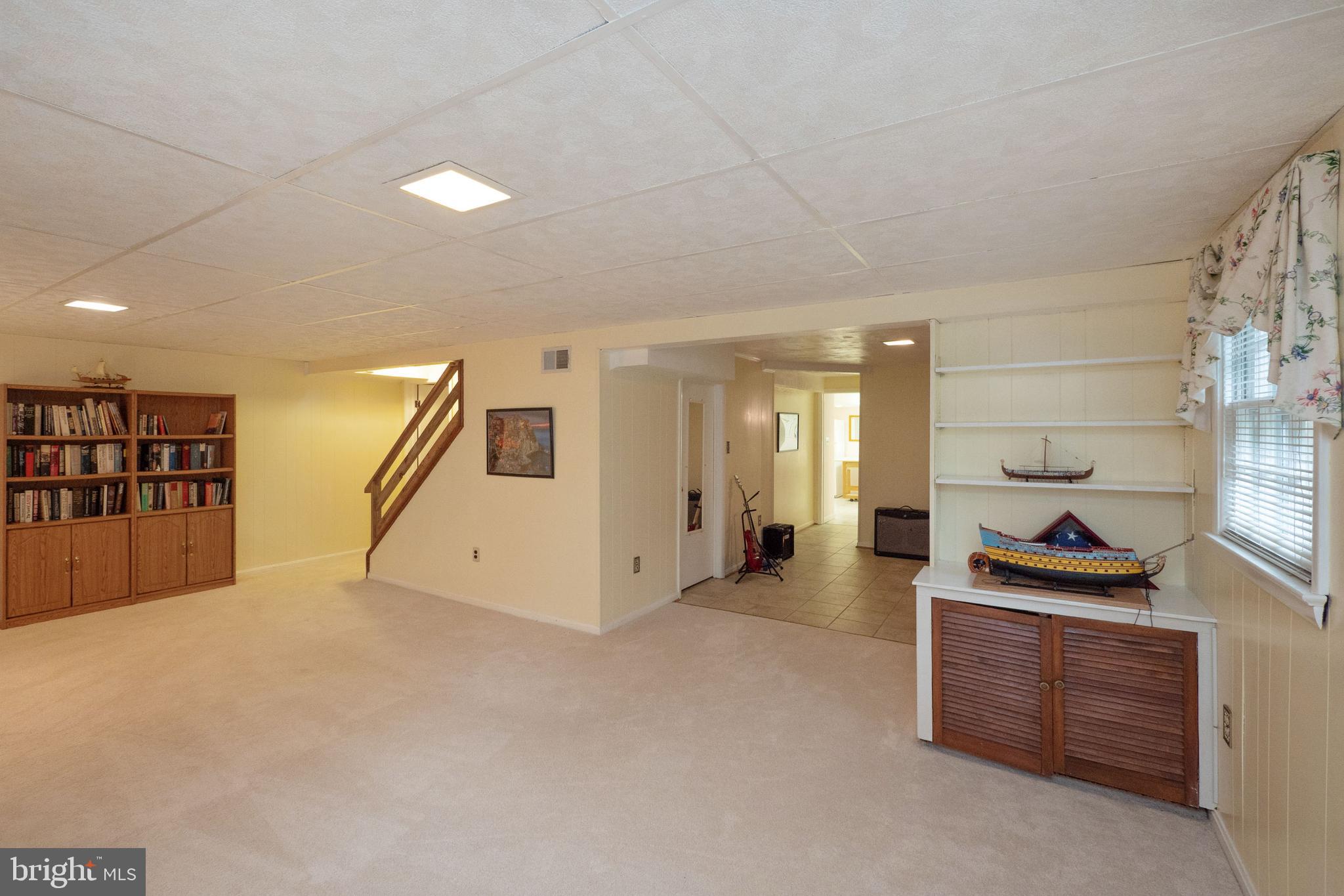 HAYFIELD FARM - Residential