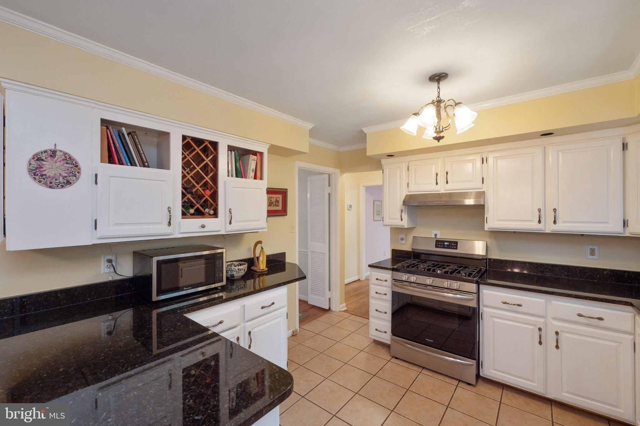 HAYFIELD FARM - Residential