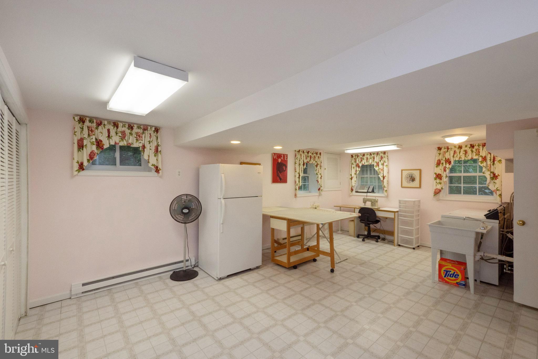 HAYFIELD FARM - Residential