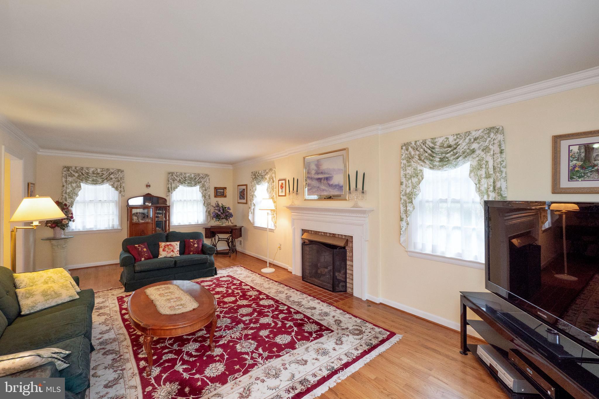 HAYFIELD FARM - Residential