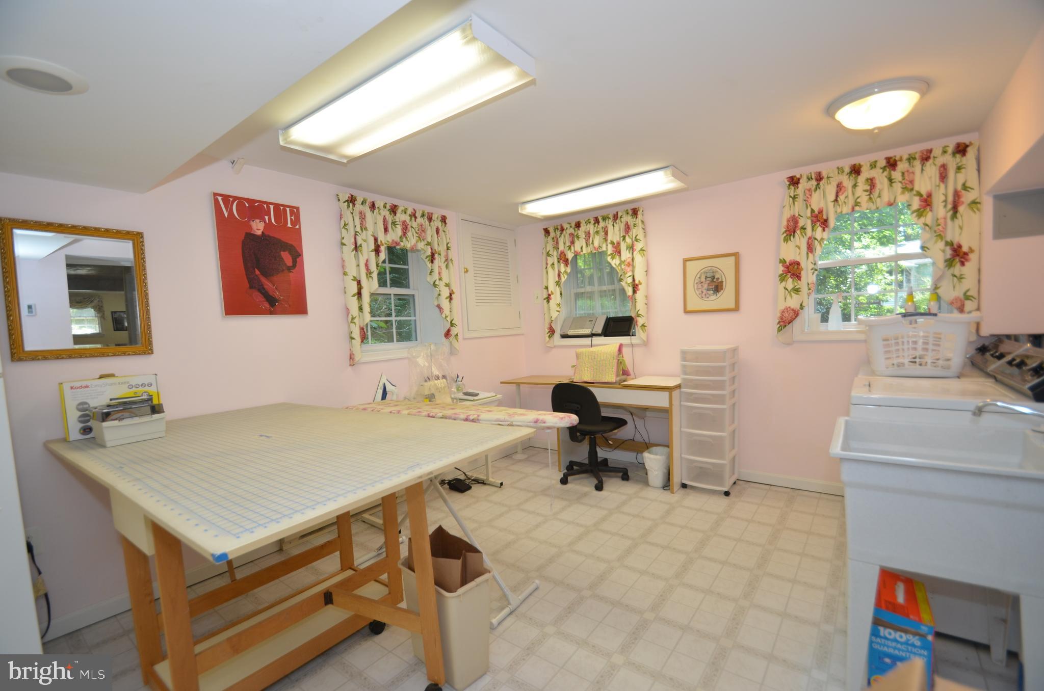 HAYFIELD FARM - Residential