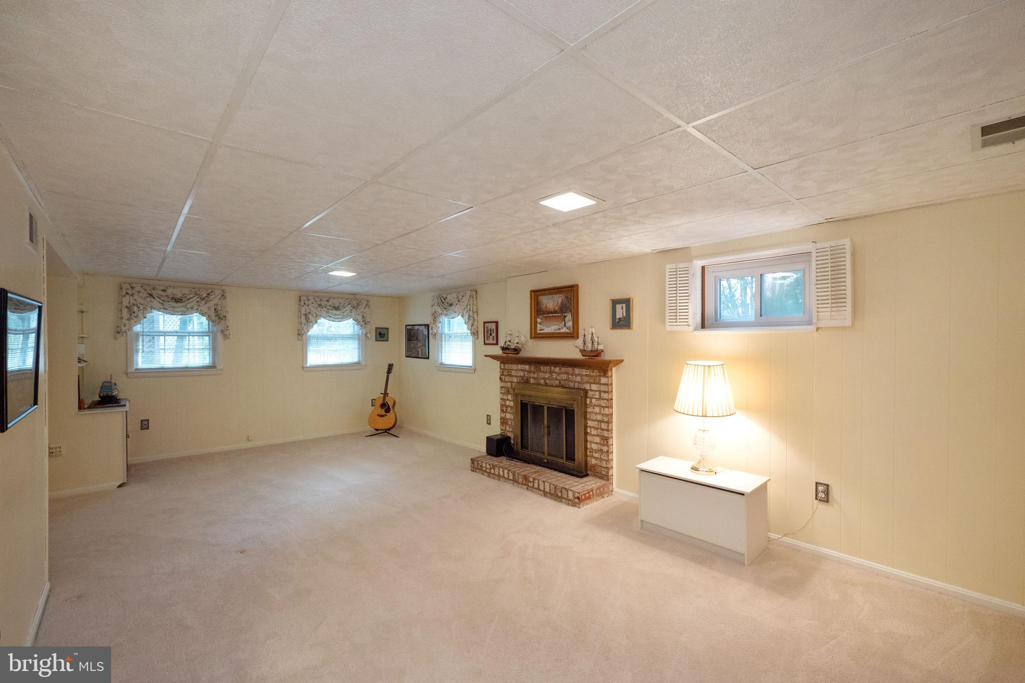 HAYFIELD FARM - Residential