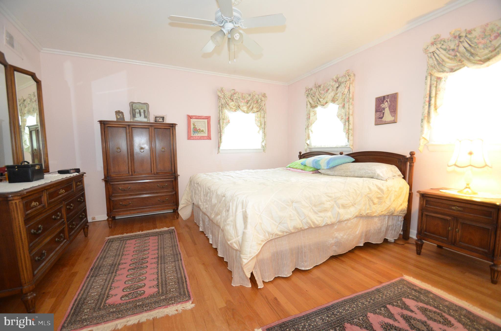 HAYFIELD FARM - Residential