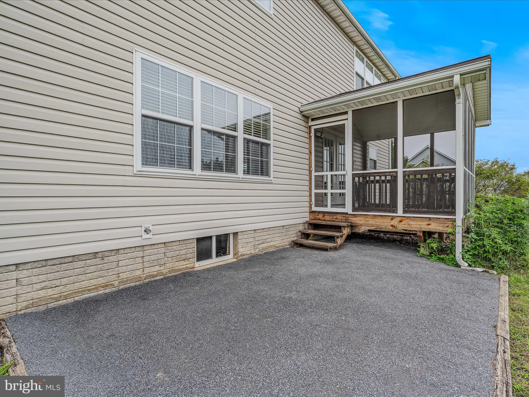 APPLE KNOLLS ESTATES - Residential