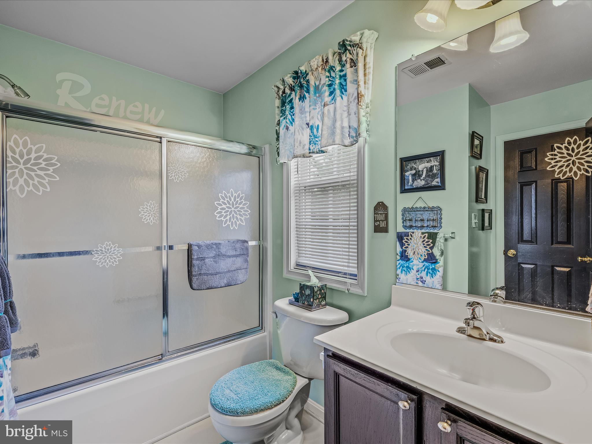 APPLE KNOLLS ESTATES - Residential