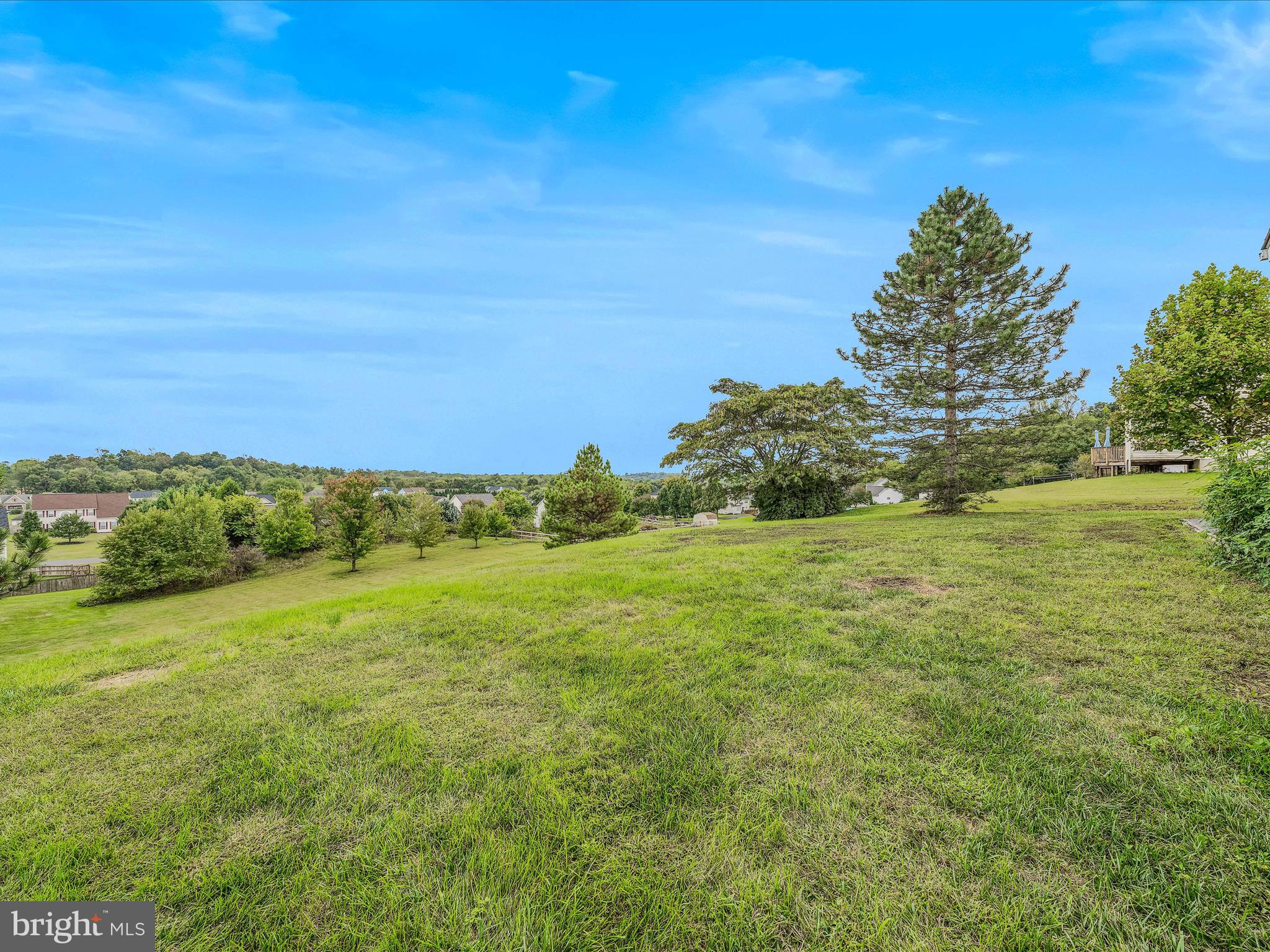 APPLE KNOLLS ESTATES - Residential