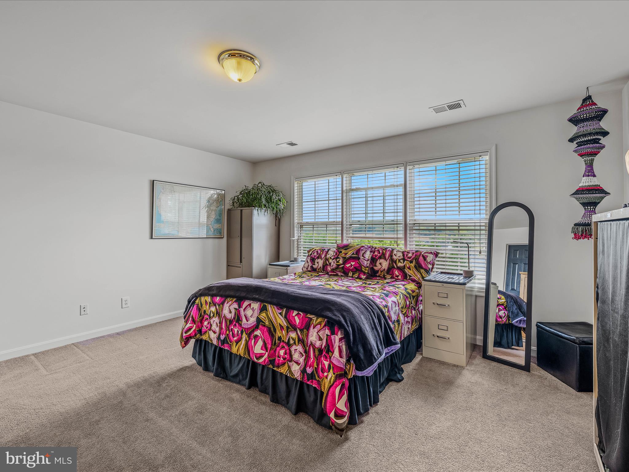 APPLE KNOLLS ESTATES - Residential