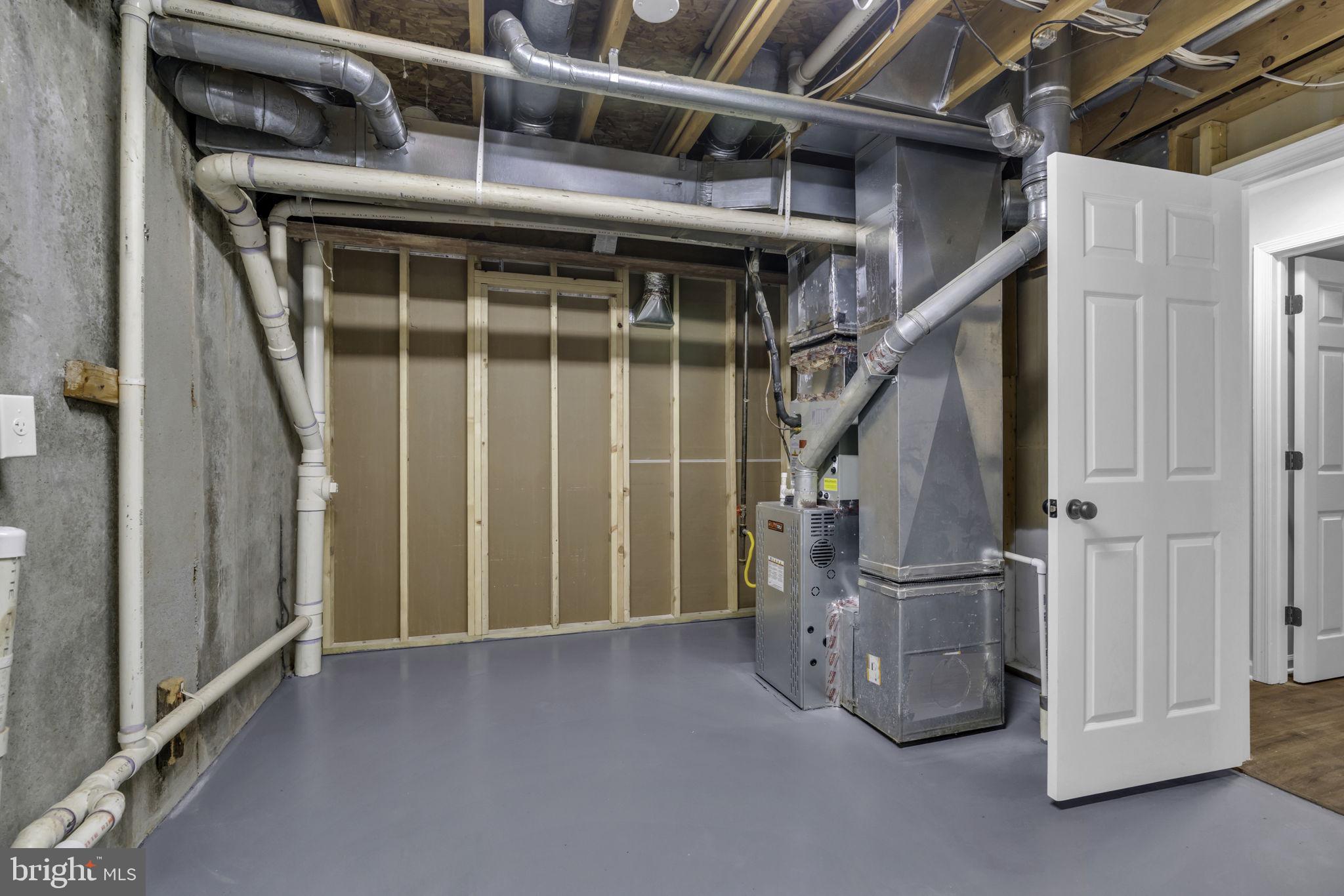 NORTH CROSSING - Residential