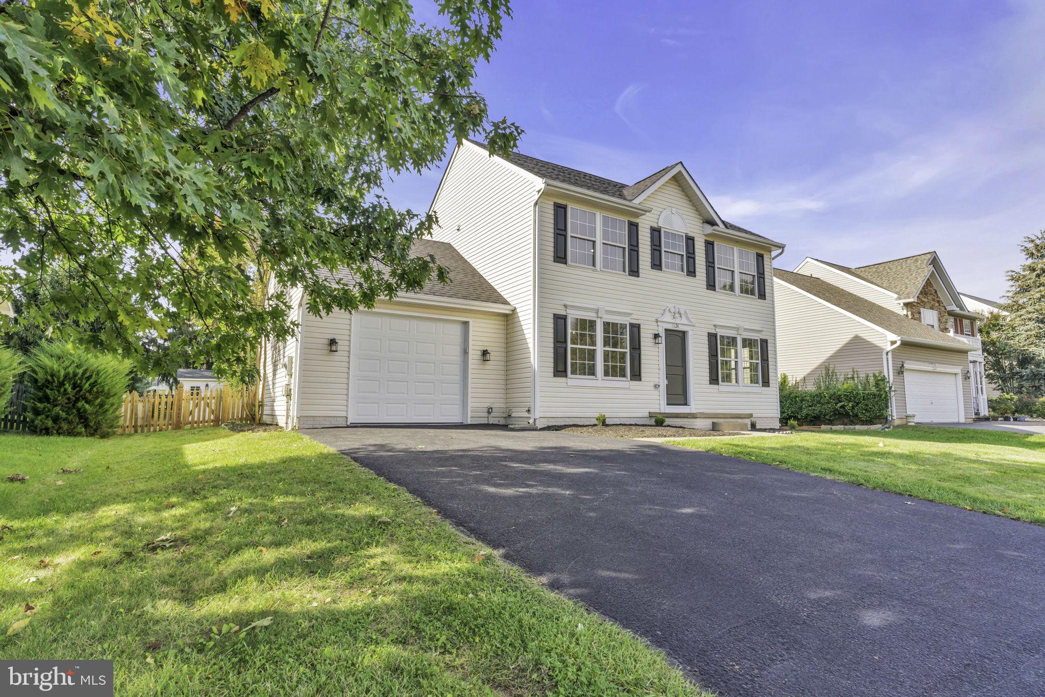 NORTH CROSSING - Residential