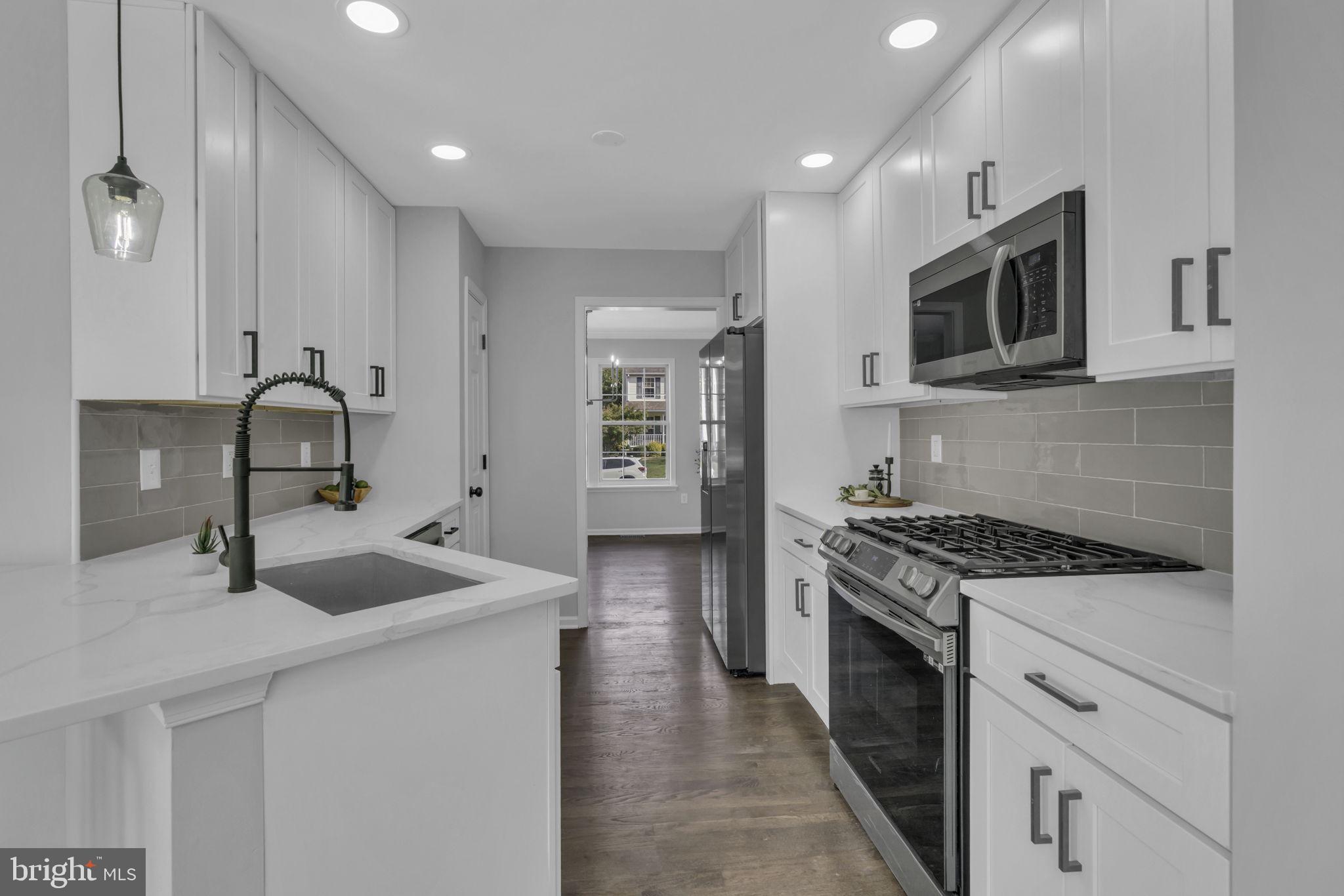 NORTH CROSSING - Residential