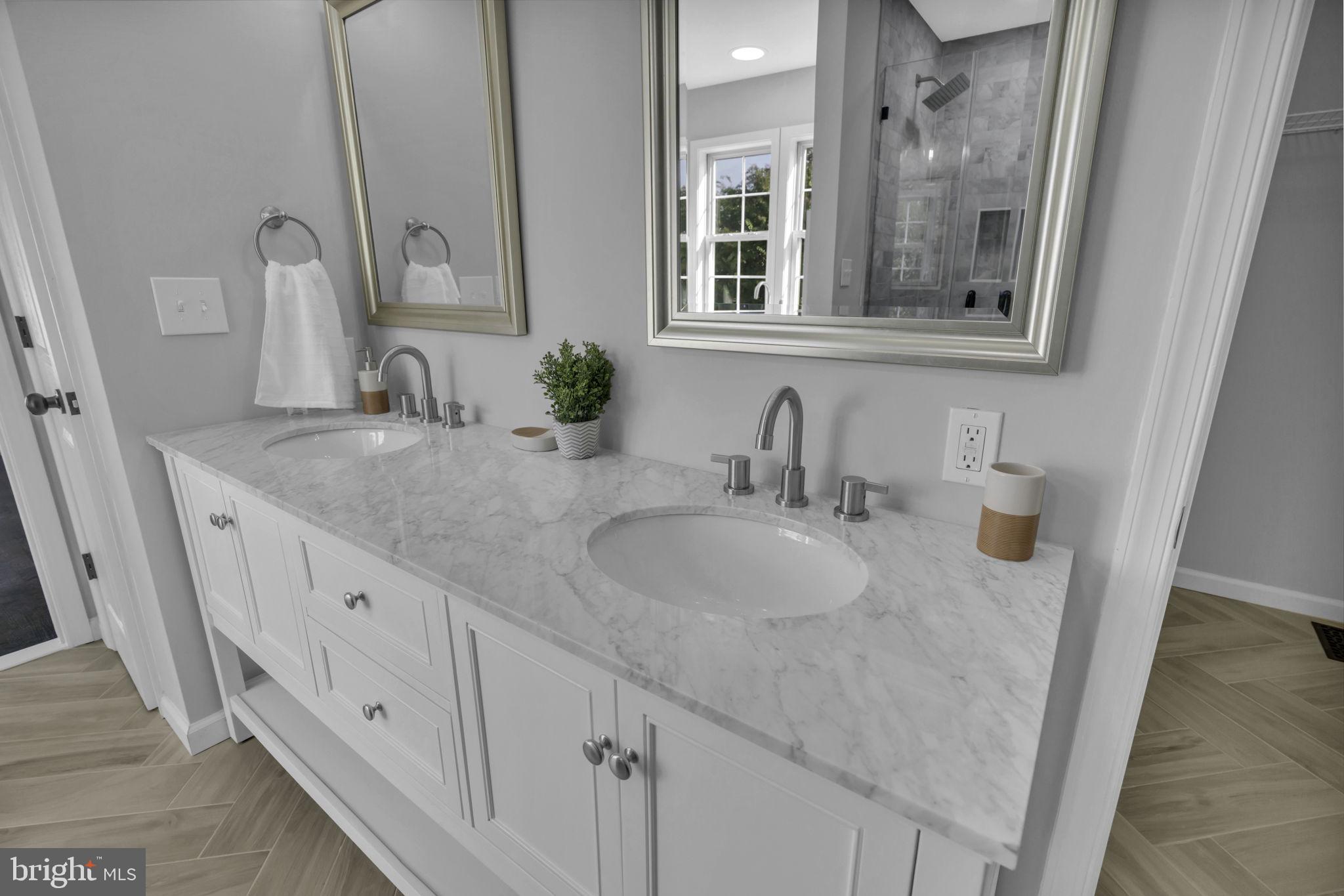 NORTH CROSSING - Residential