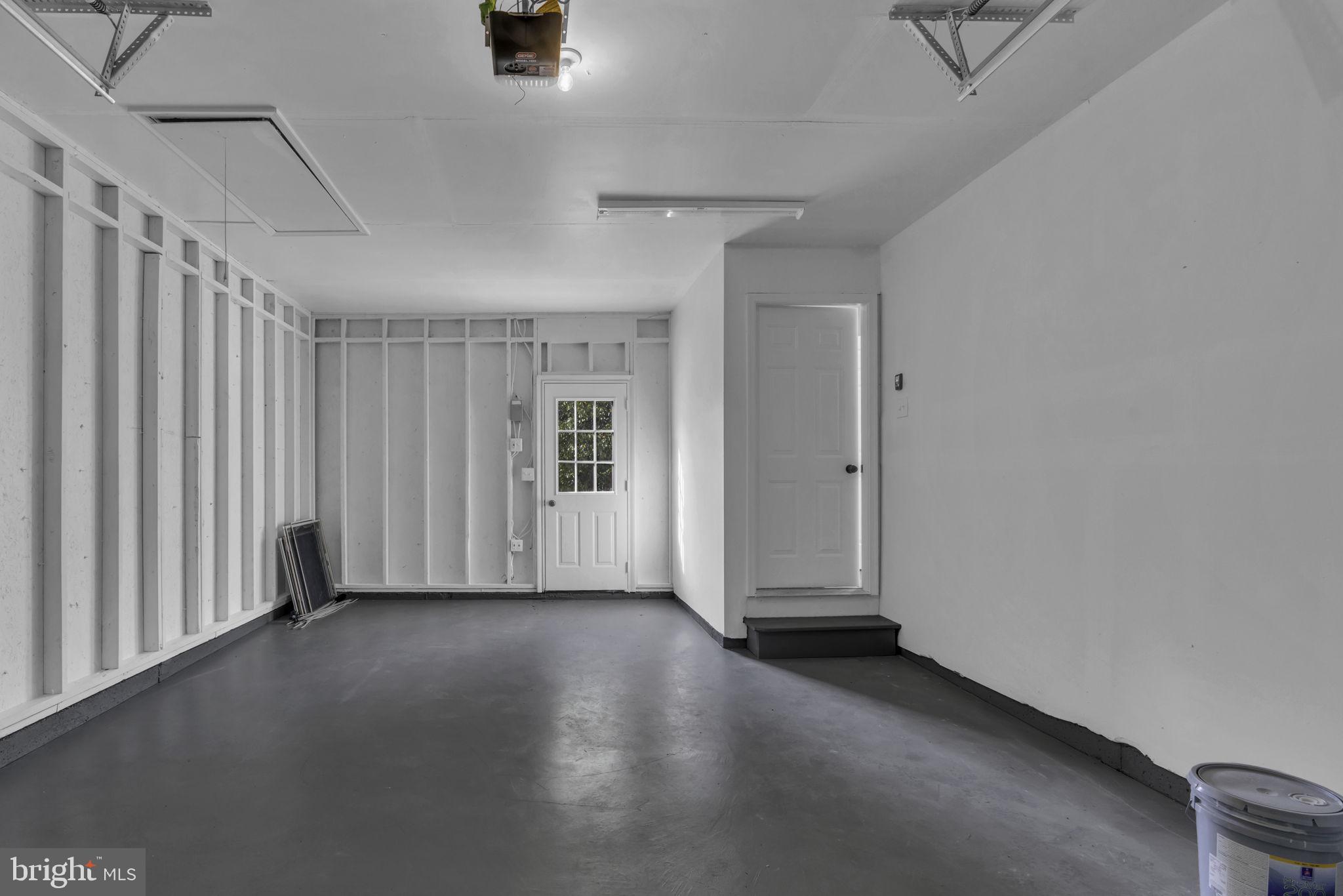 NORTH CROSSING - Residential