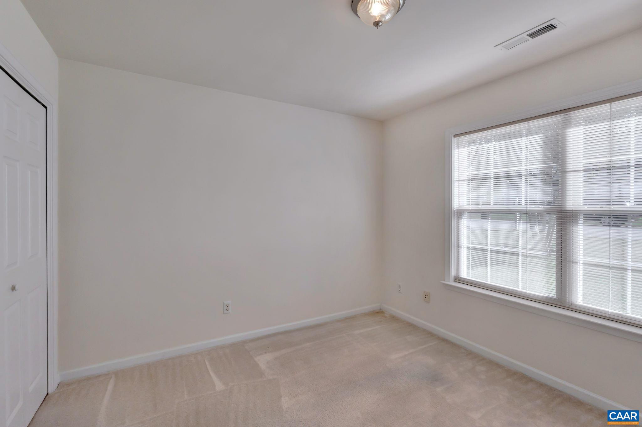 FOREST LAKES - Residential