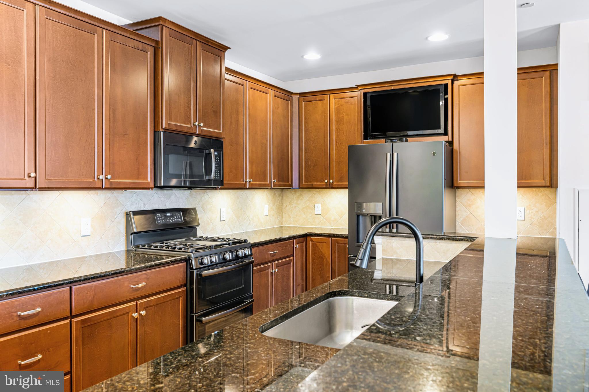 HUNTINGDON PLACE - Residential